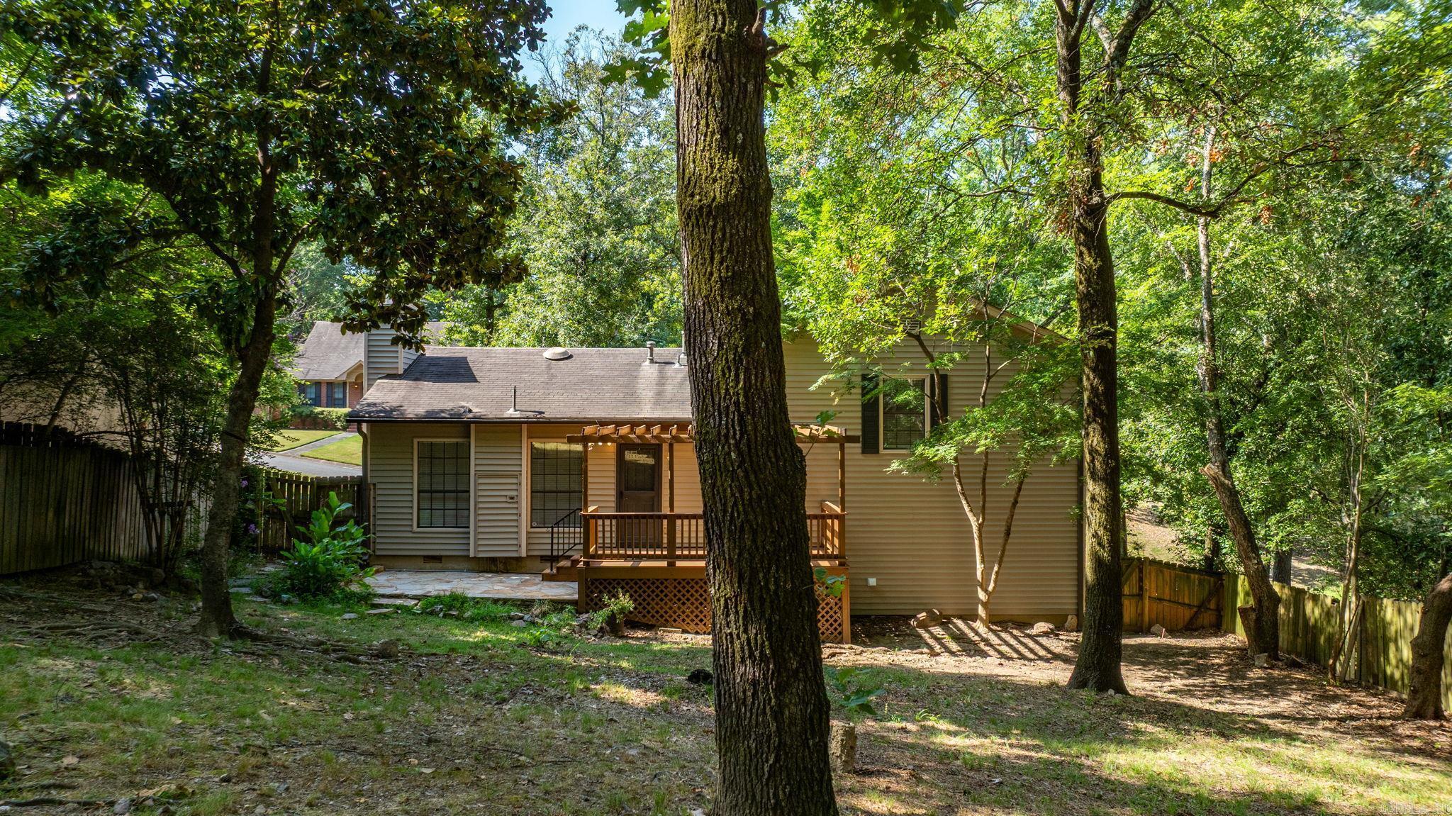 13204 Laurel Oaks  Little Rock, AR