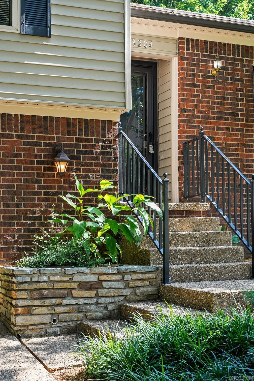 13204 Laurel Oaks  Little Rock, AR