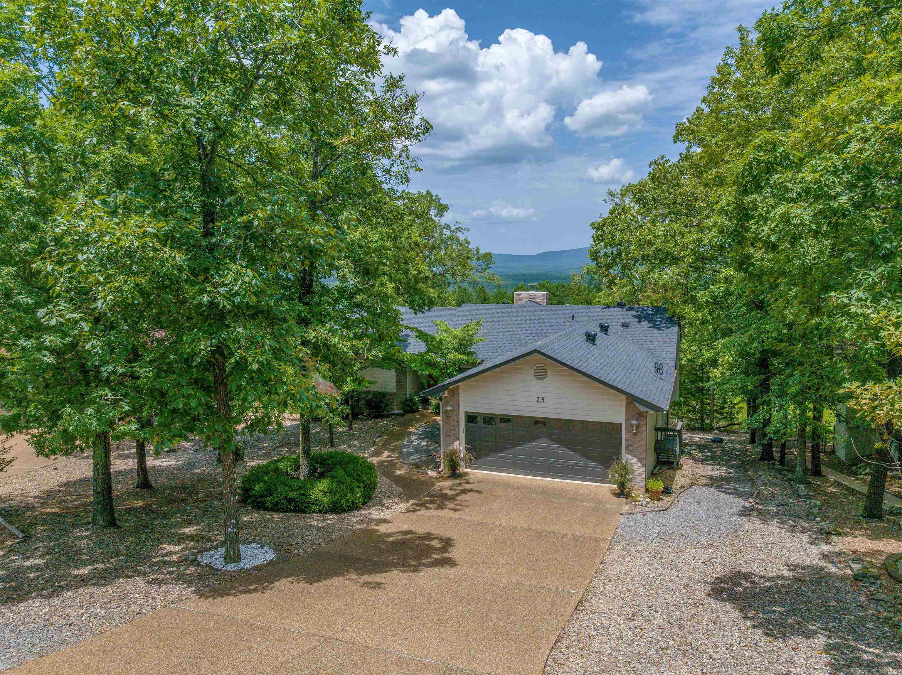 25 Cadiz  Hot Springs Village, AR