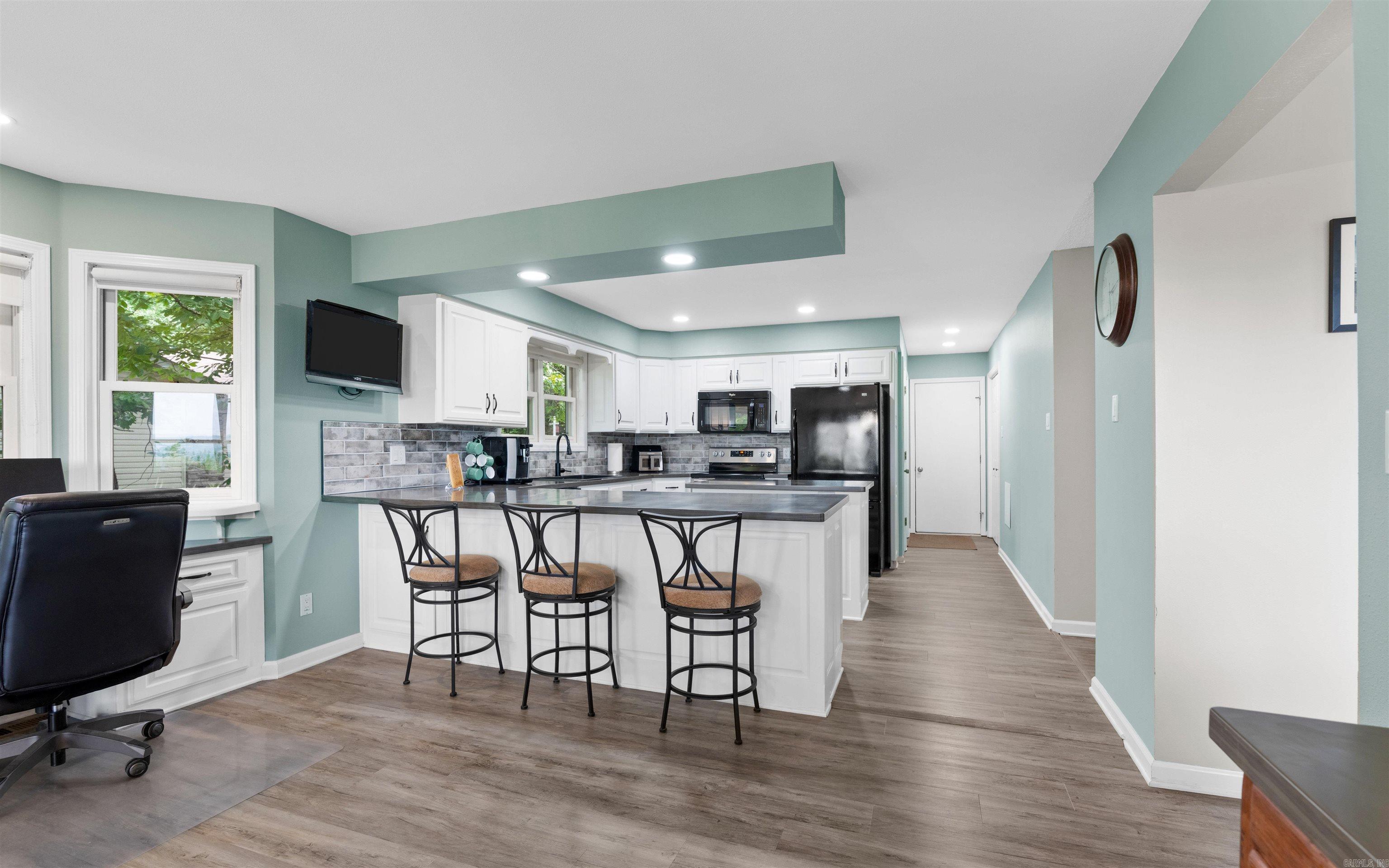 25 Cadiz  Hot Springs Village, AR