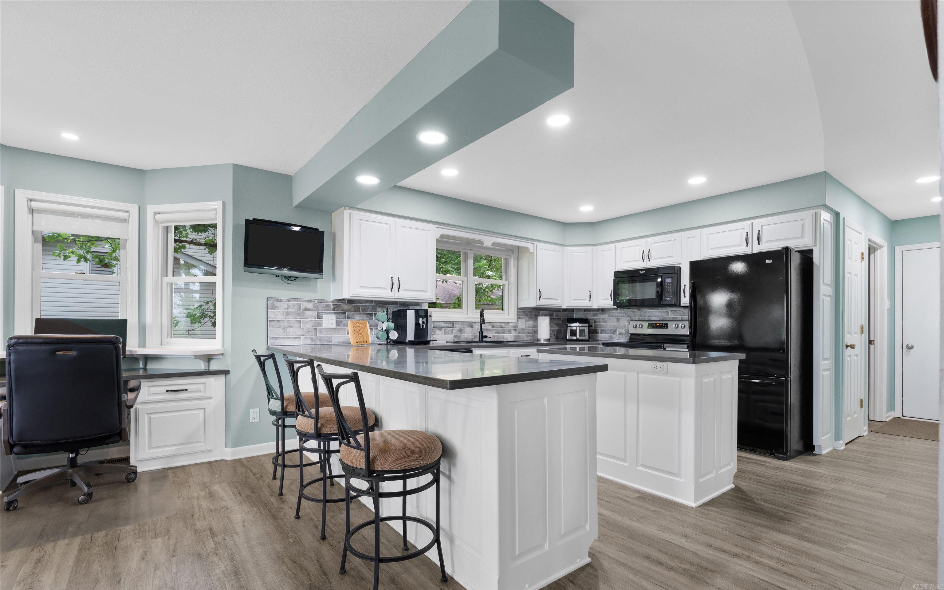 25 Cadiz  Hot Springs Village, AR
