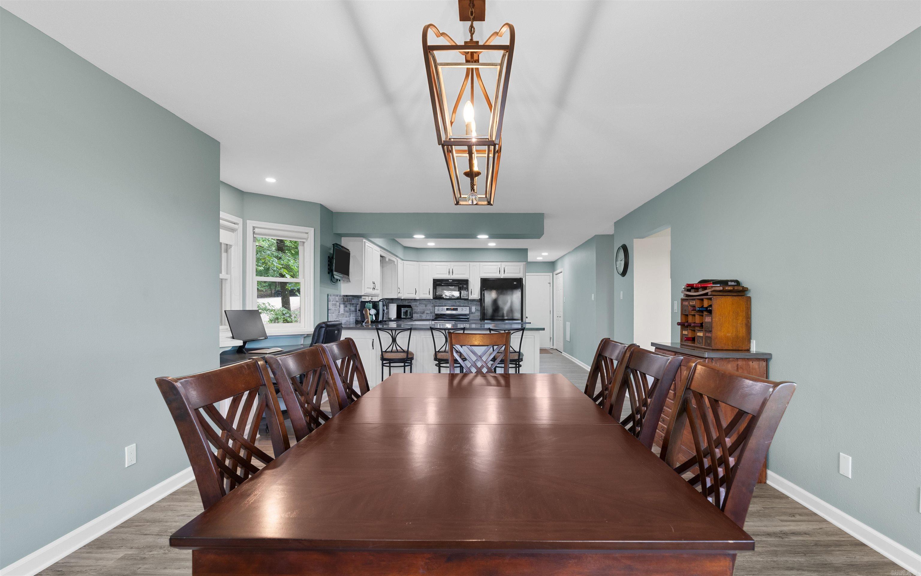 25 Cadiz  Hot Springs Village, AR