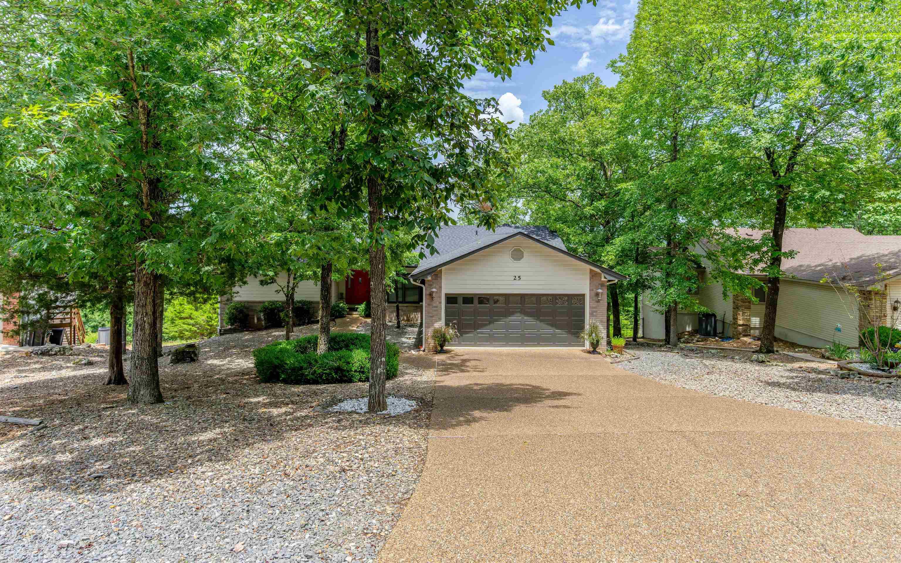 25 Cadiz  Hot Springs Village, AR