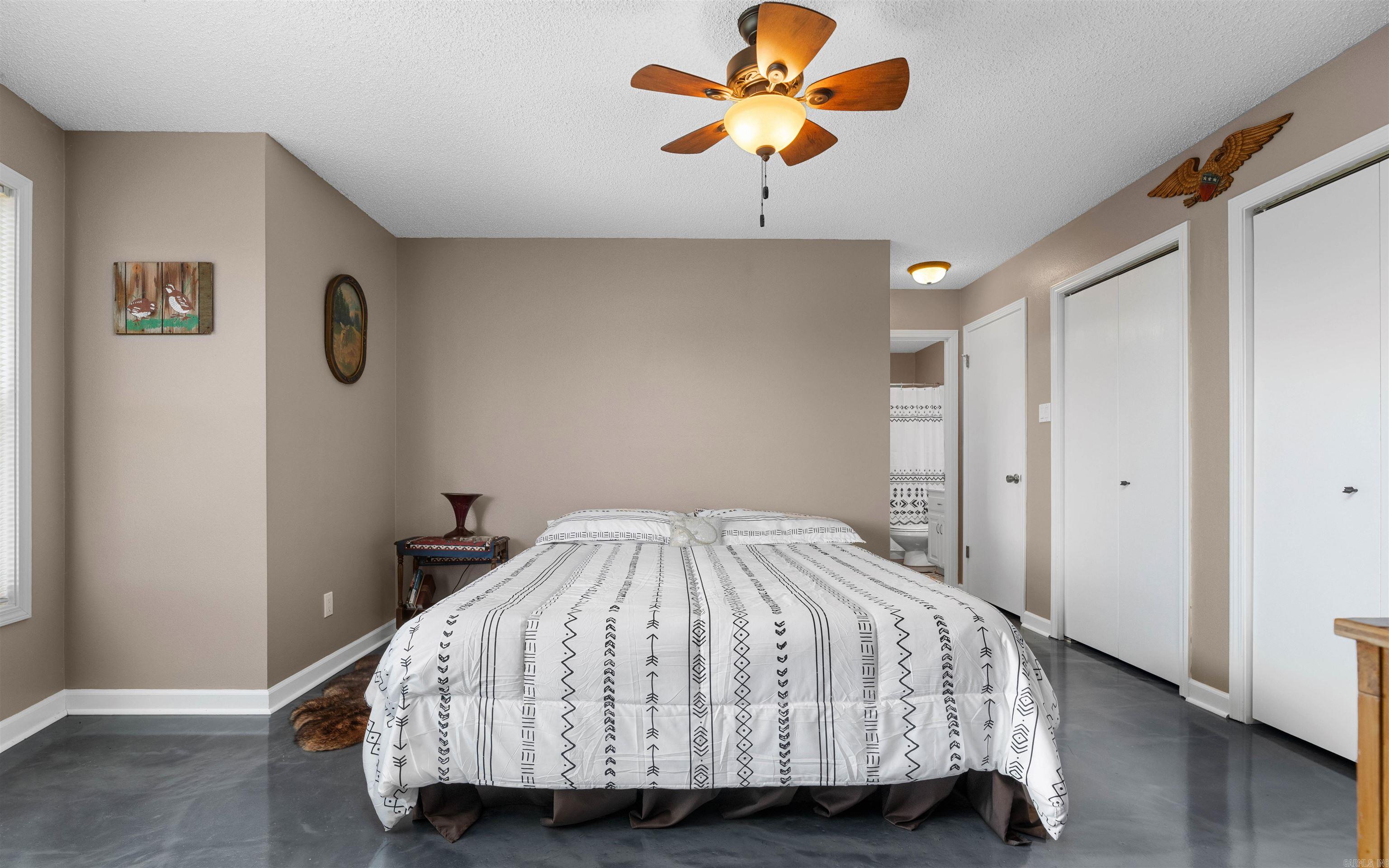 25 Cadiz  Hot Springs Village, AR