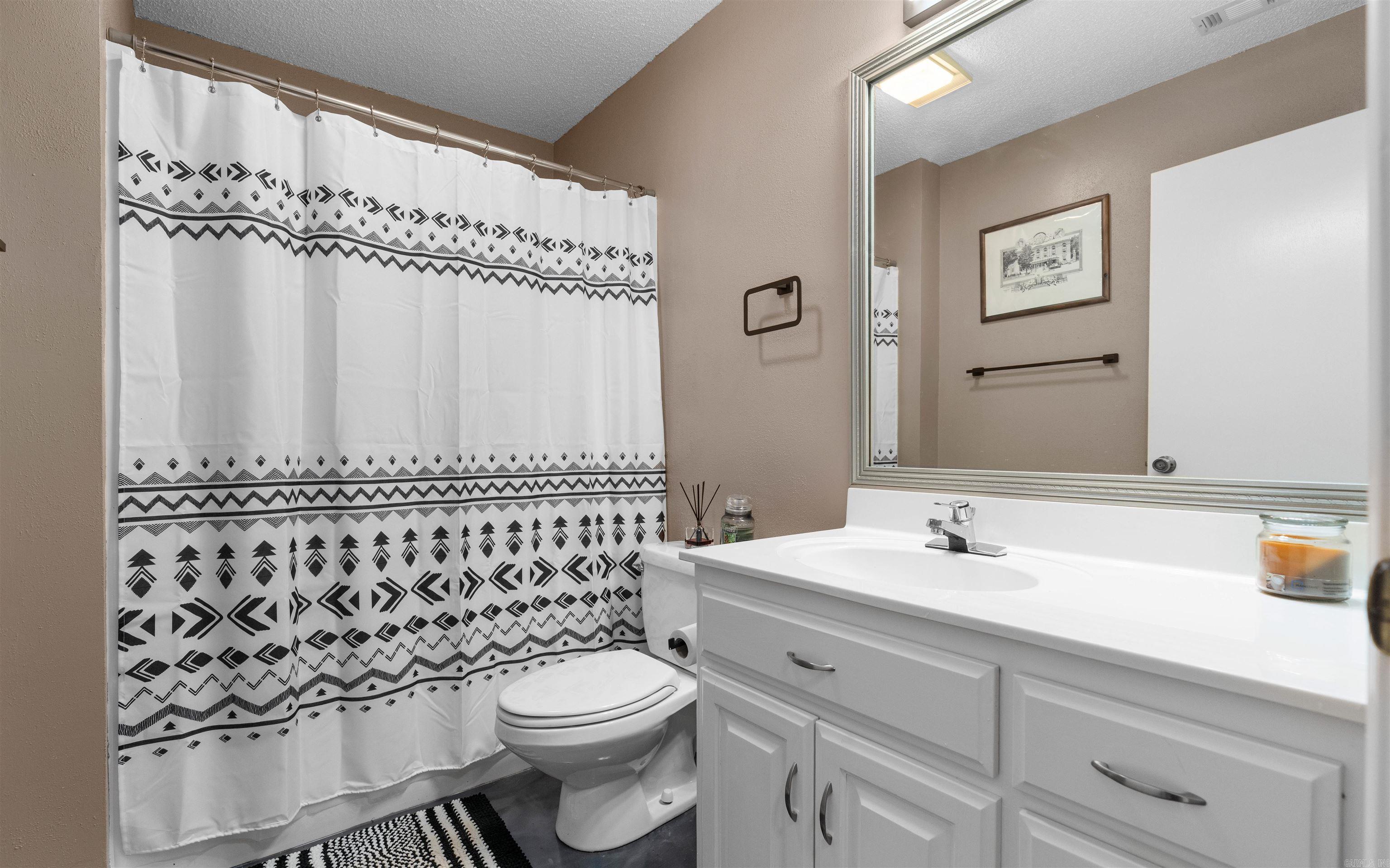 25 Cadiz  Hot Springs Village, AR