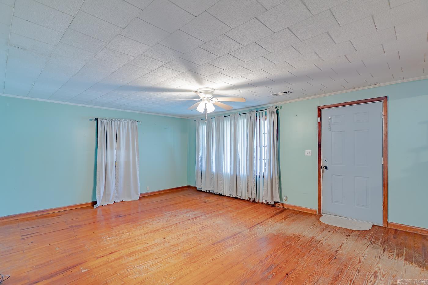2075 S 141  Paragould, AR