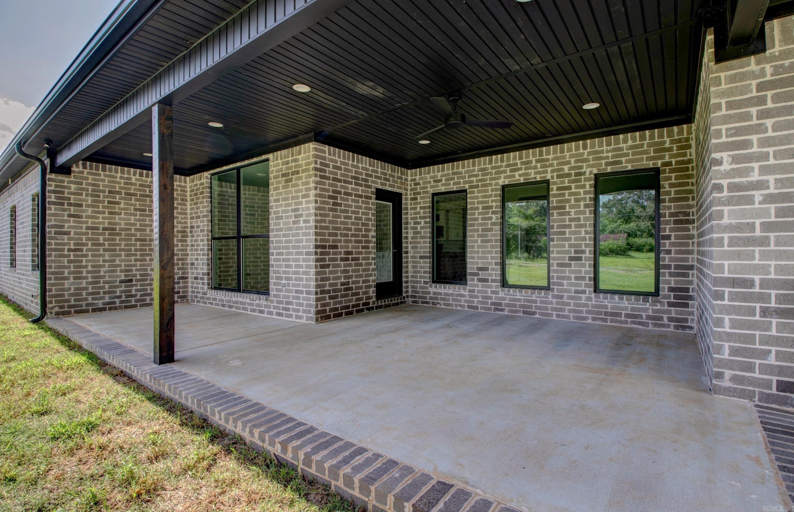 21 Calvados Ct  Cabot, AR