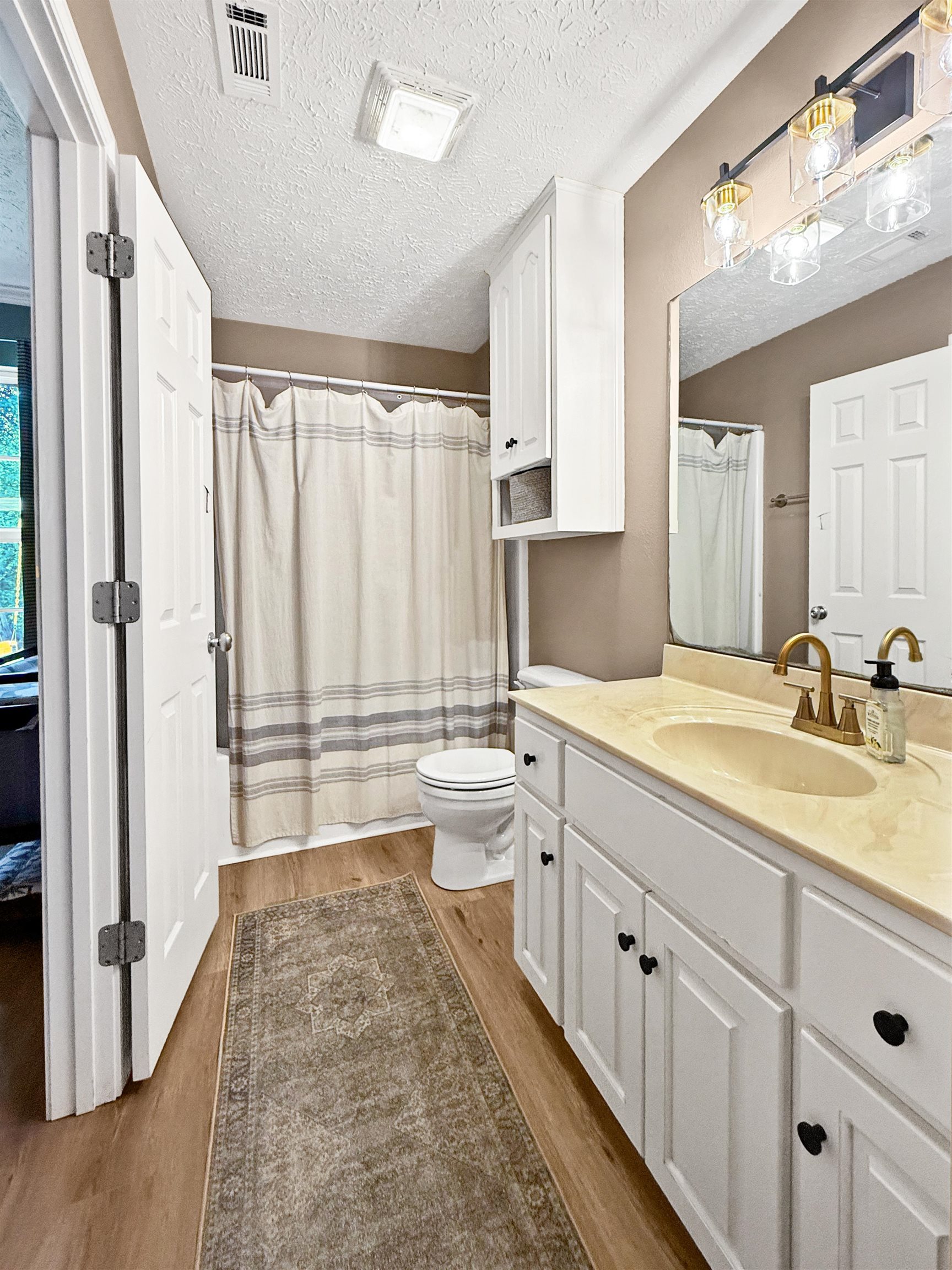 105 Lucy Lane Ward, AR 72176