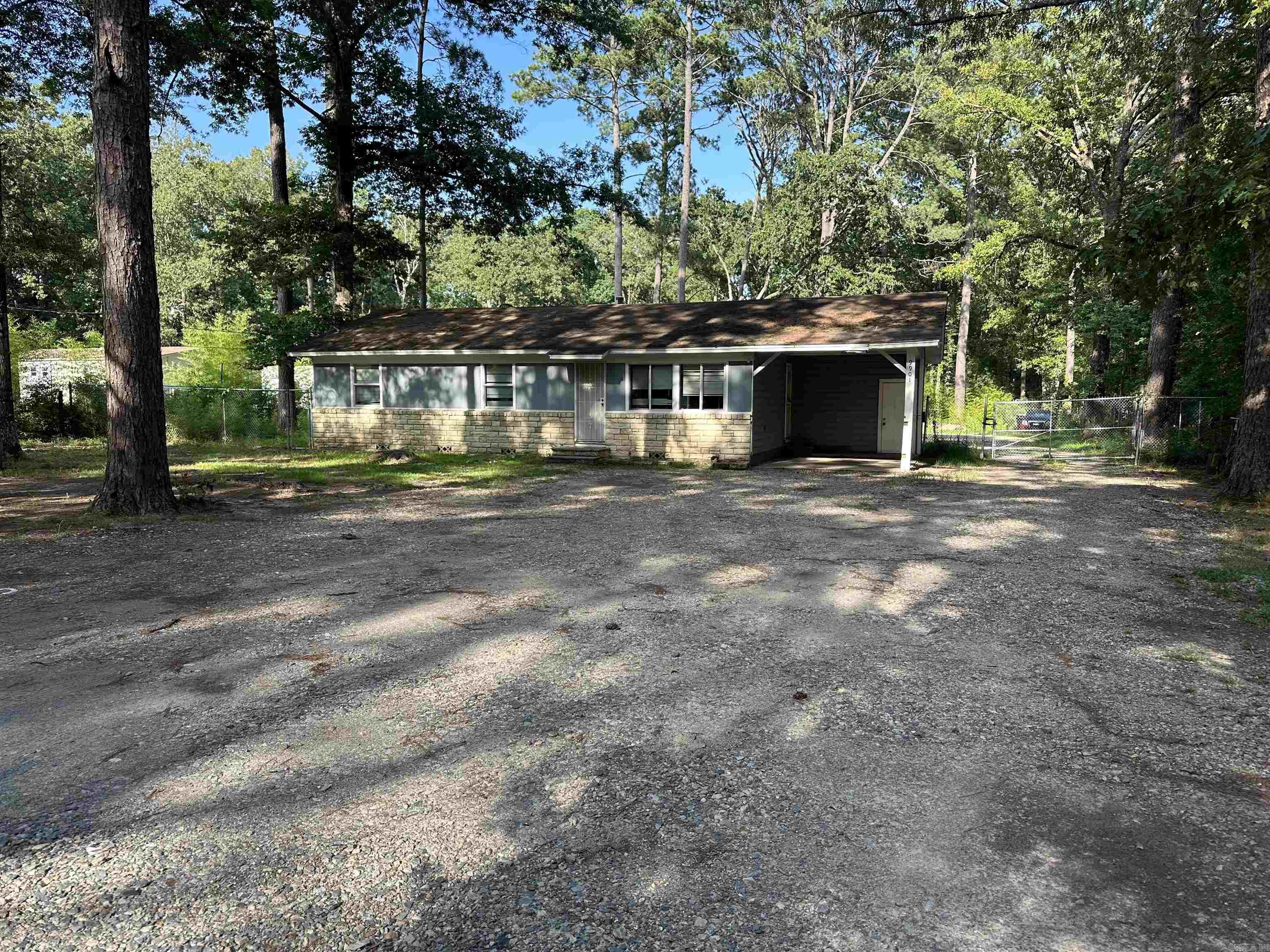 9901 Eva  Little Rock, AR
