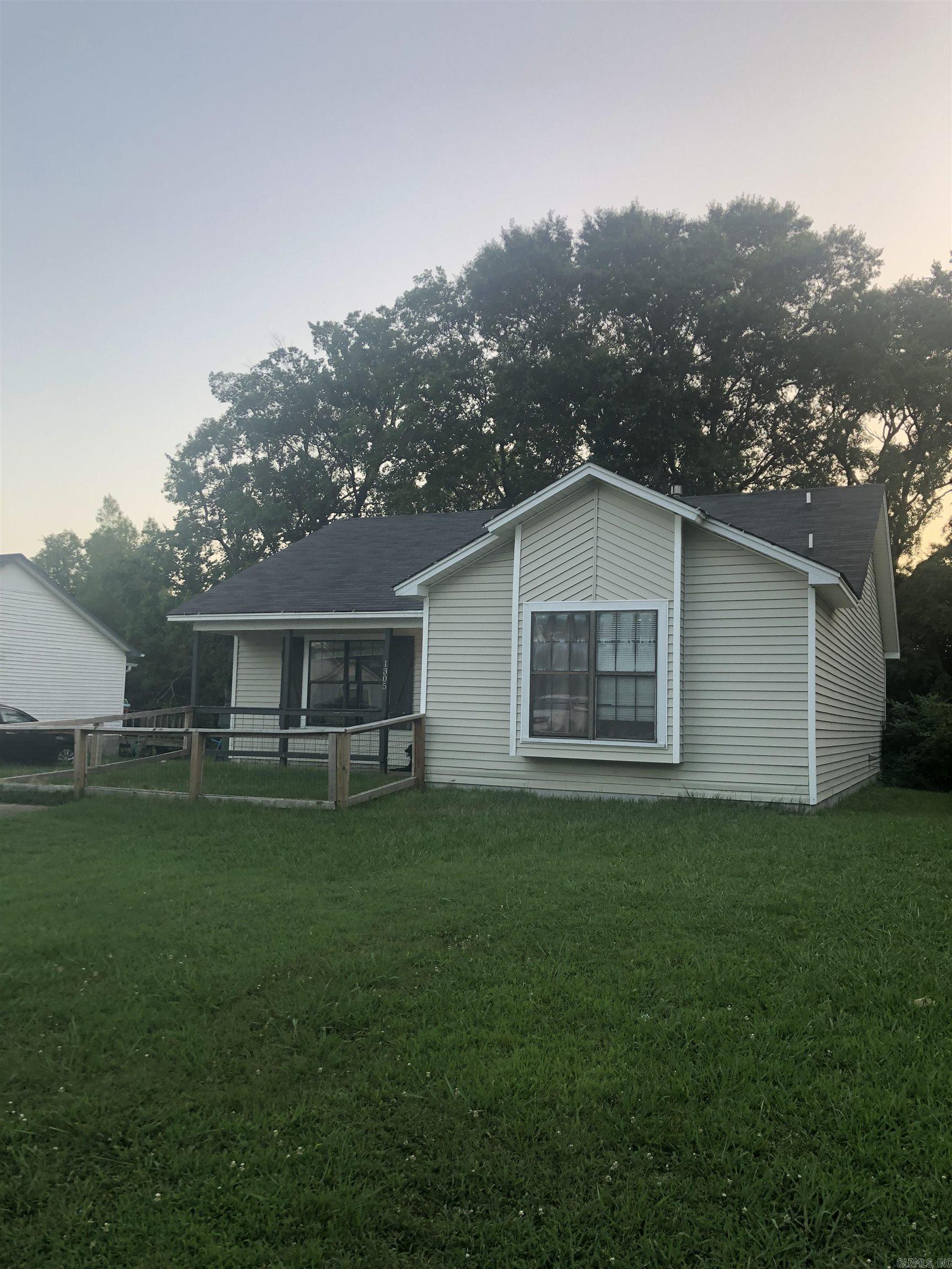 1305 Collier  Conway, AR