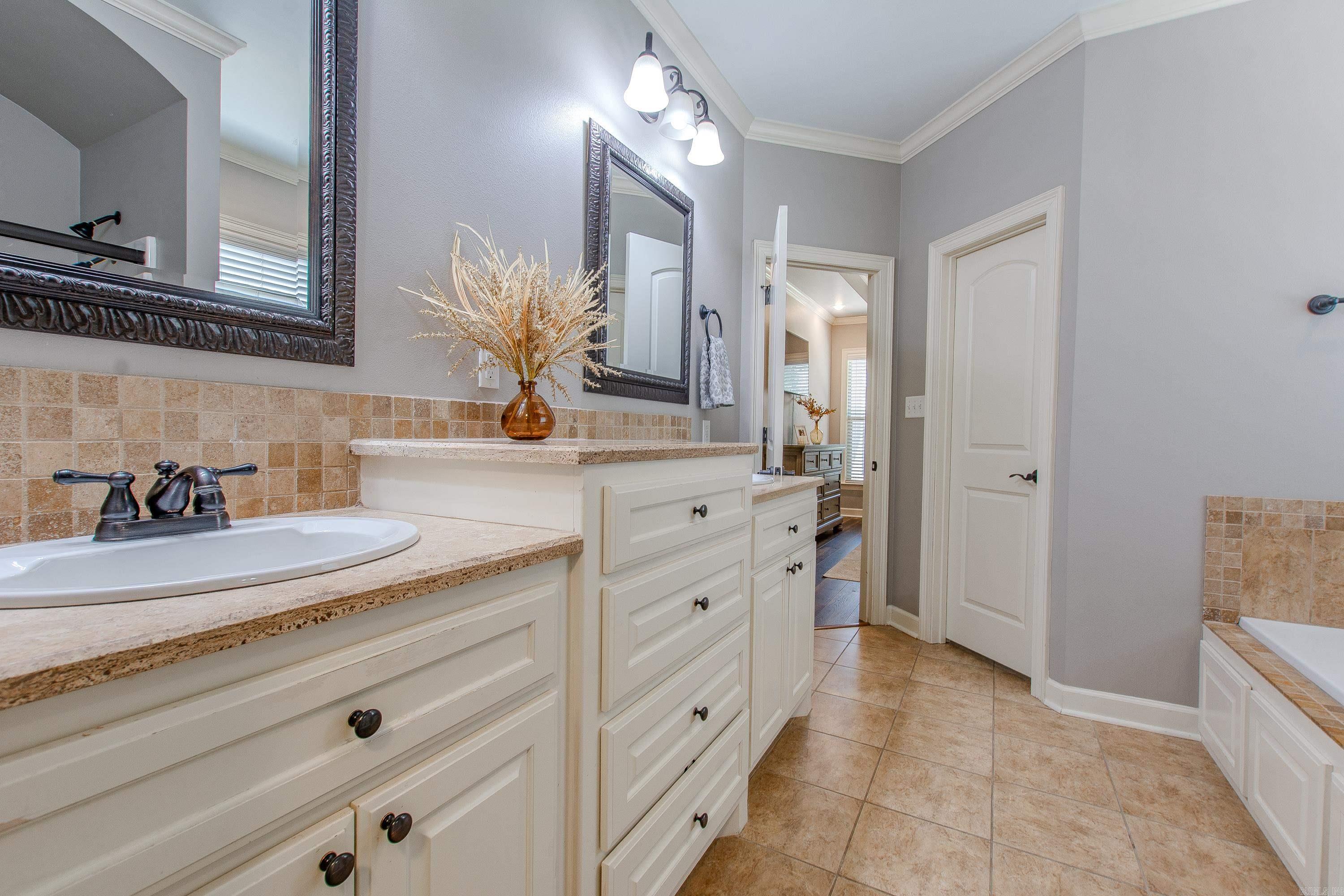 3611 Robinwood Circle  Bryant, AR