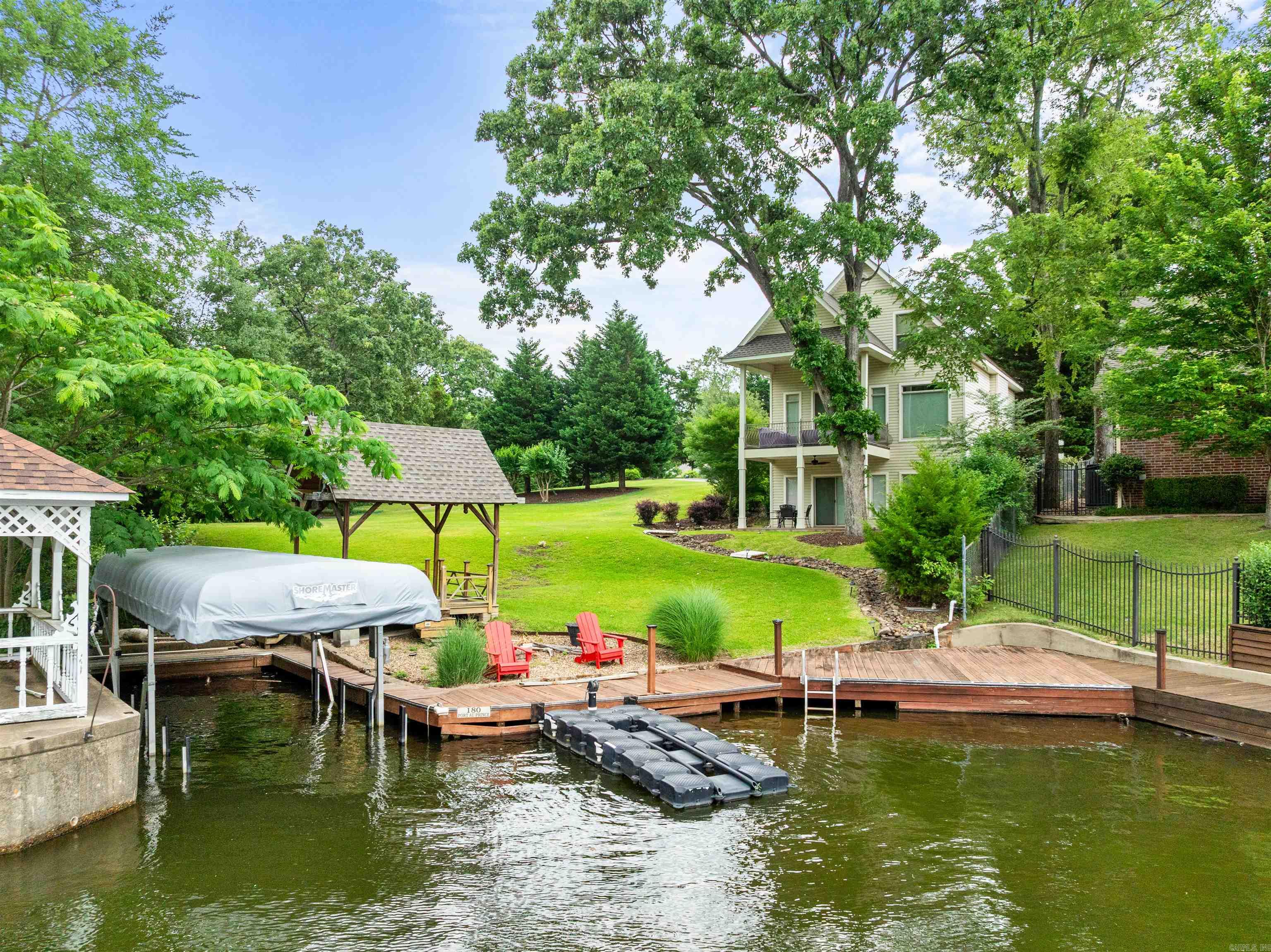 180 Port Au Prince  Hot Springs, AR