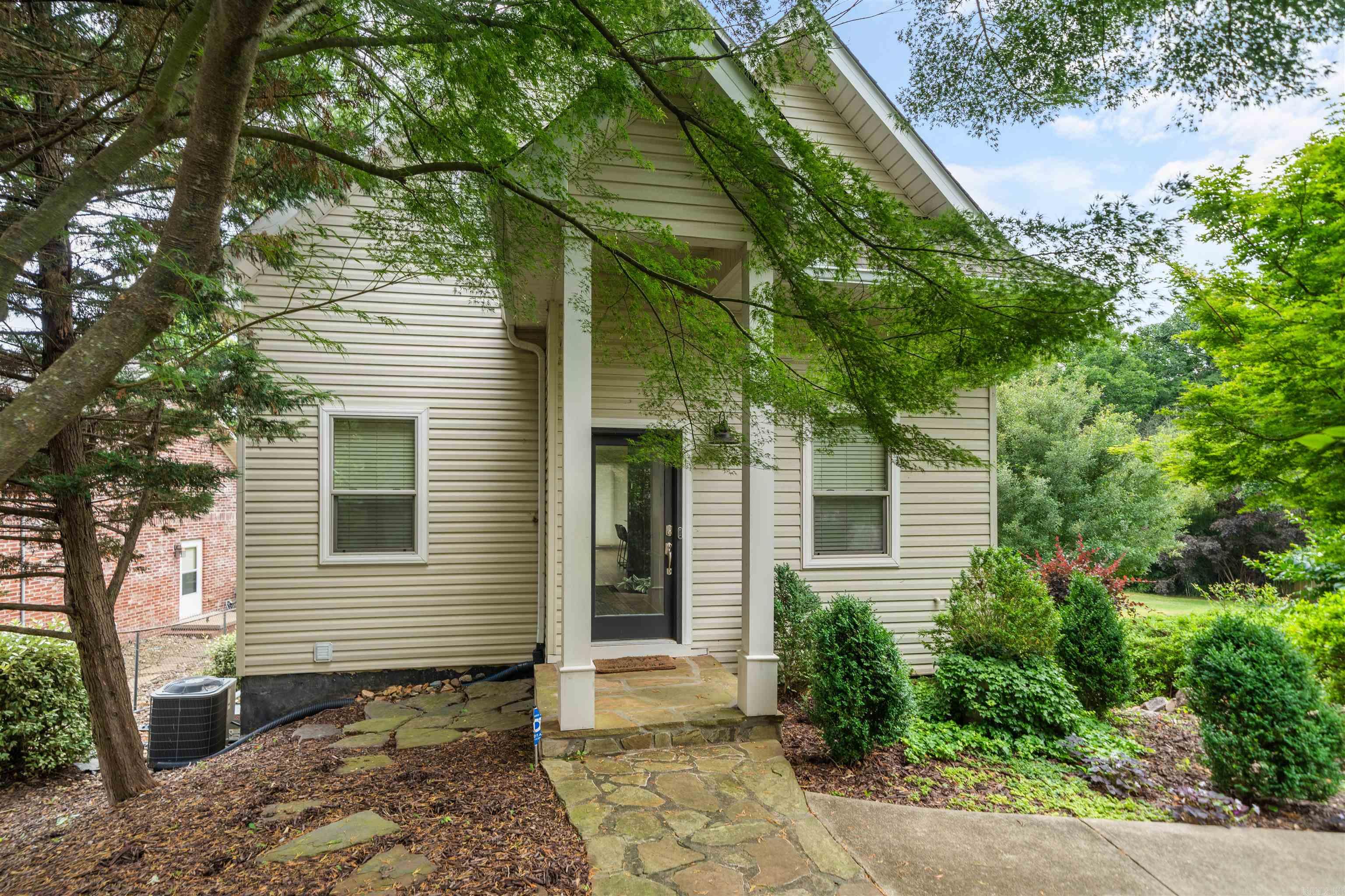180 Port Au Prince  Hot Springs, AR