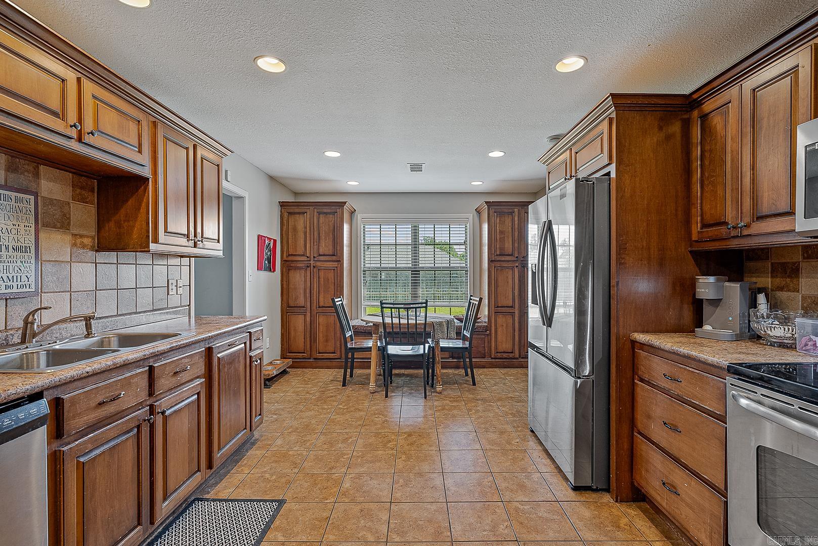 5007 S 28th St.  Paragould, AR
