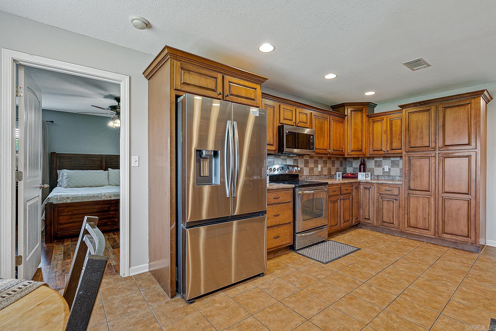 5007 S 28th St.  Paragould, AR