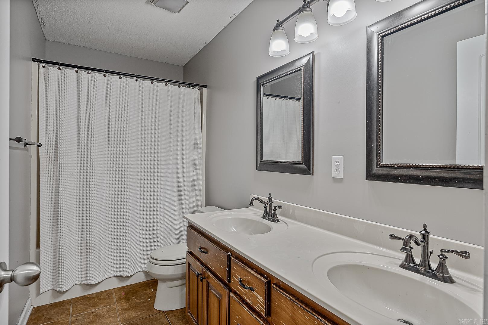 5007 S 28th St.  Paragould, AR