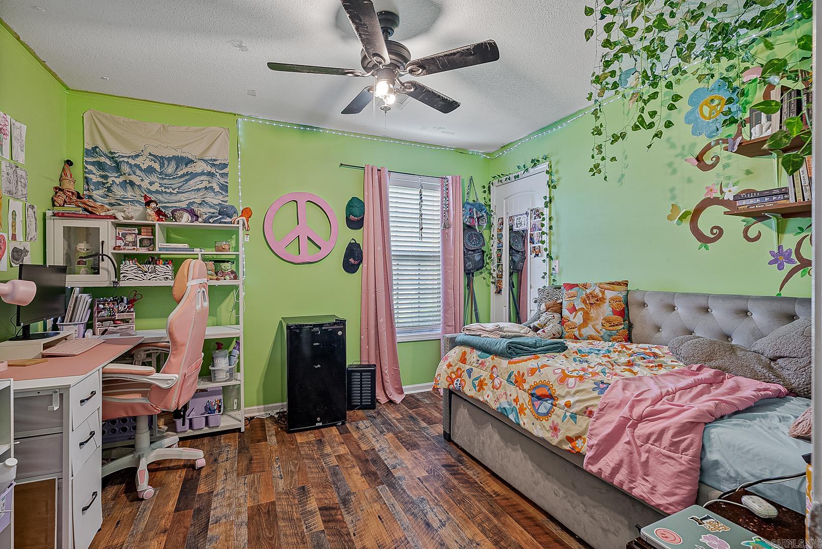 5007 S 28th St.  Paragould, AR