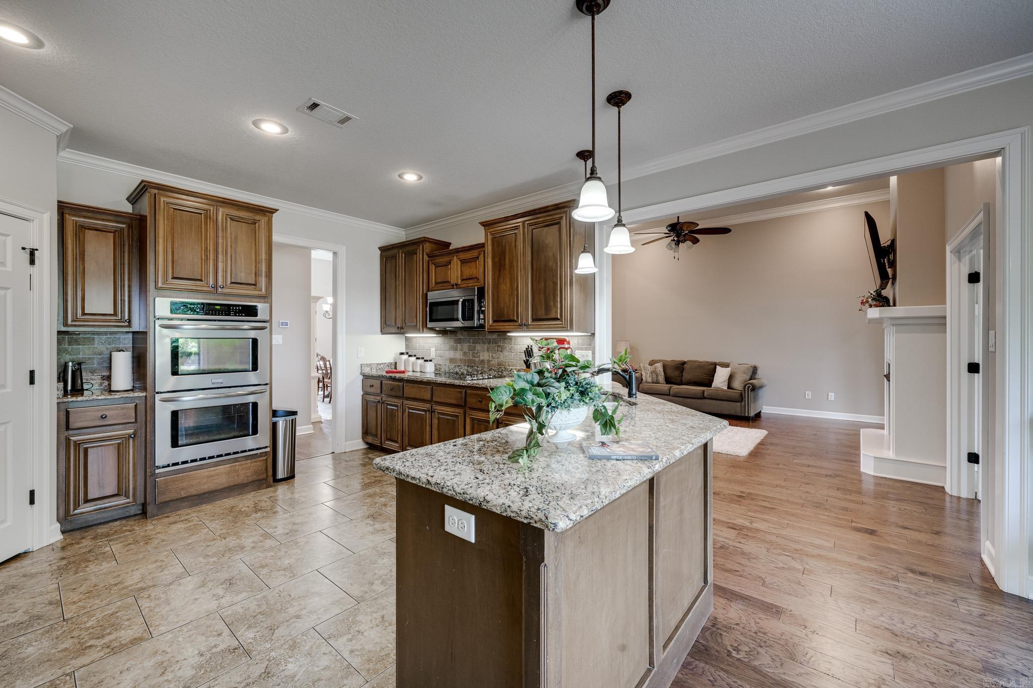 13 Scenic  Greenbrier, AR