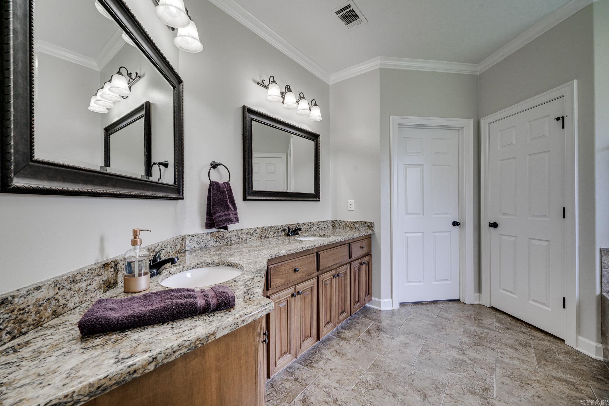 13 Scenic  Greenbrier, AR
