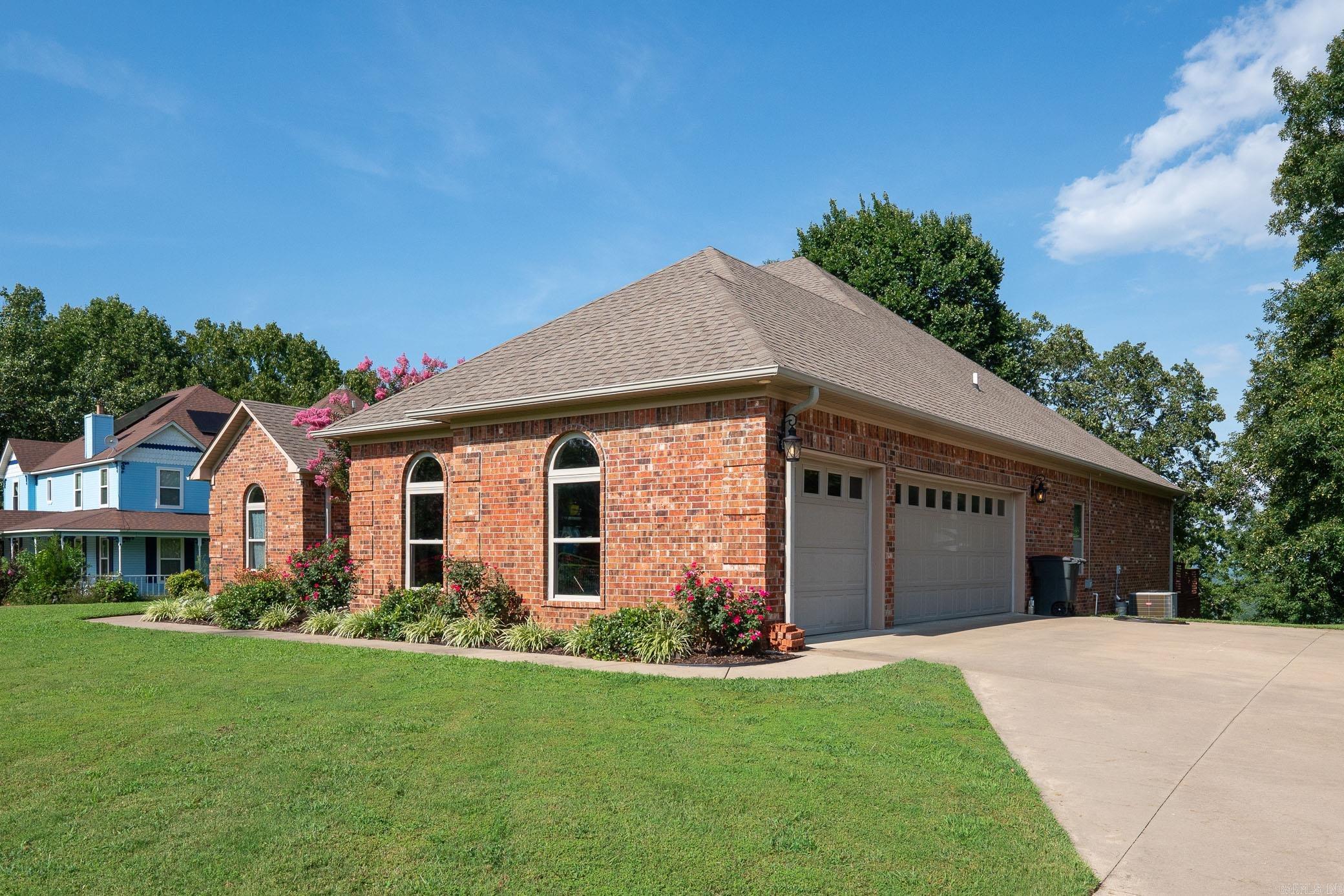 13 Scenic  Greenbrier, AR