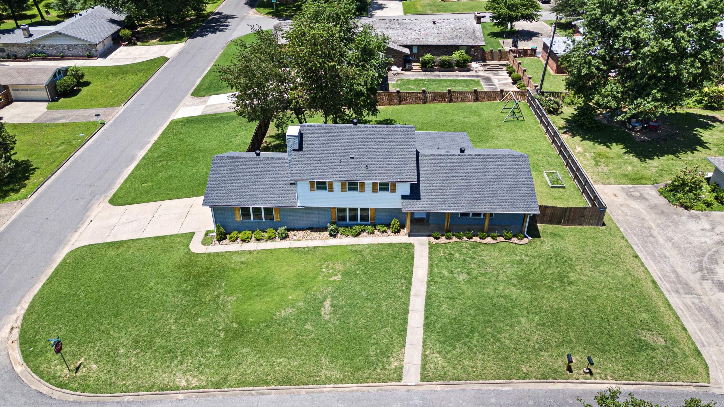 240 S Beaumont  Russellville, AR
