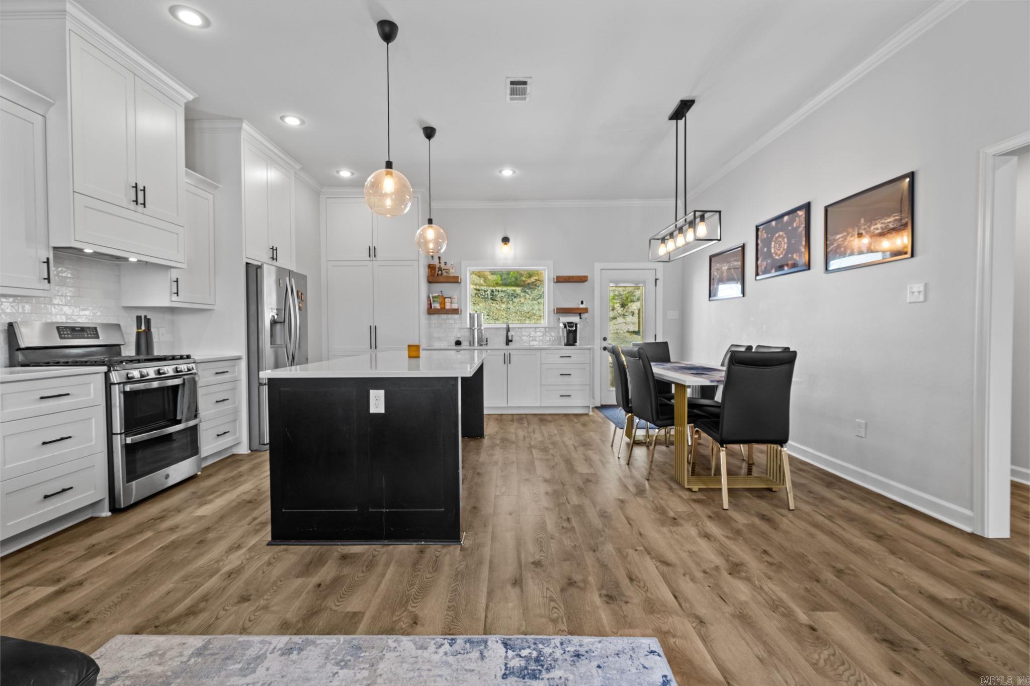 4229 Hampton Dr  Benton, AR
