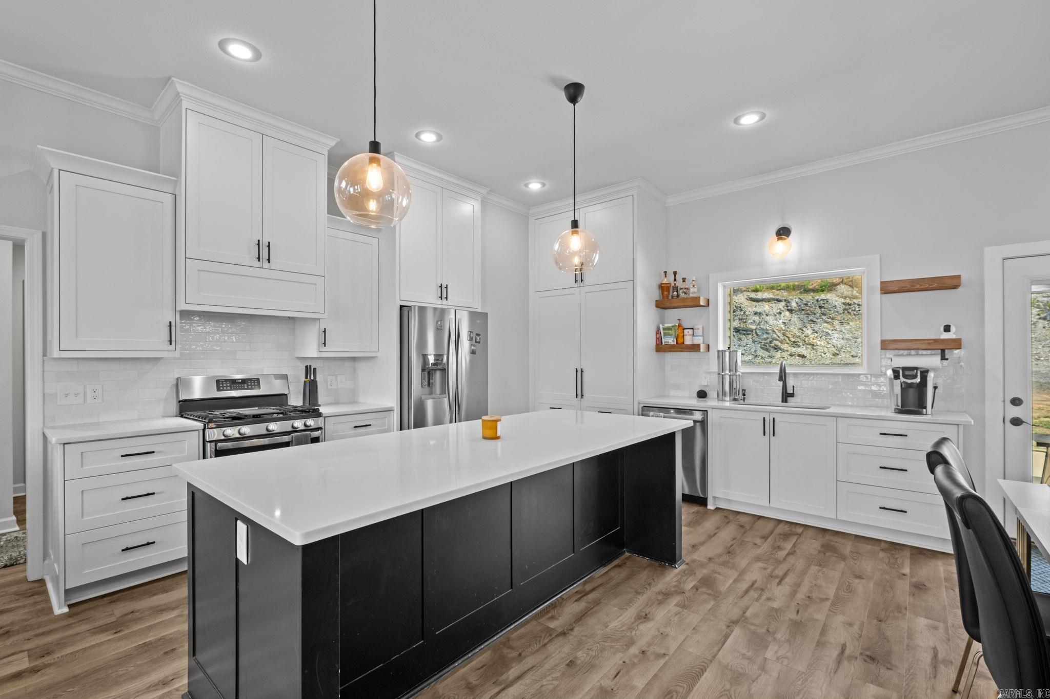 4229 Hampton Dr  Benton, AR