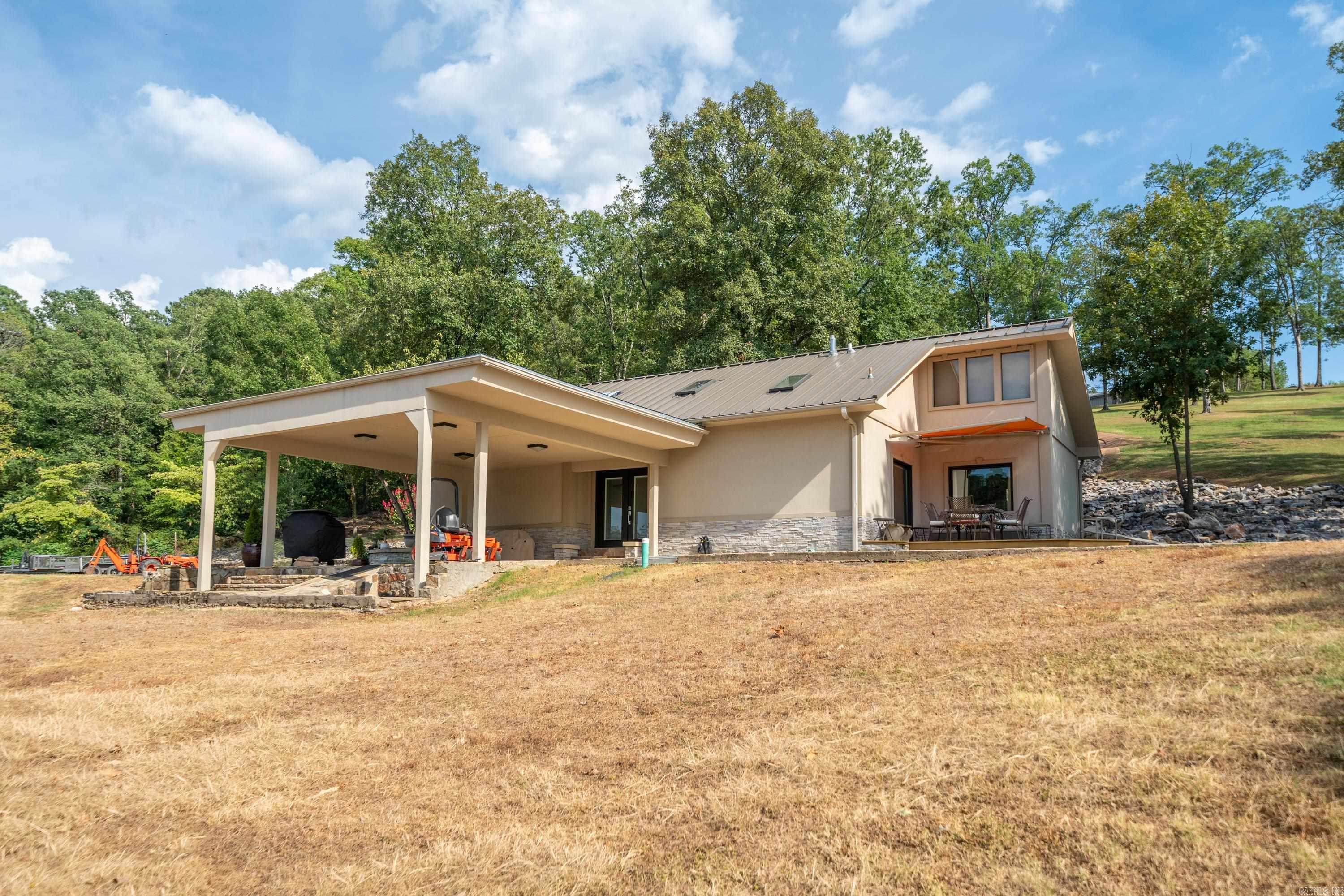 300 Pinehill  Hot Springs, AR