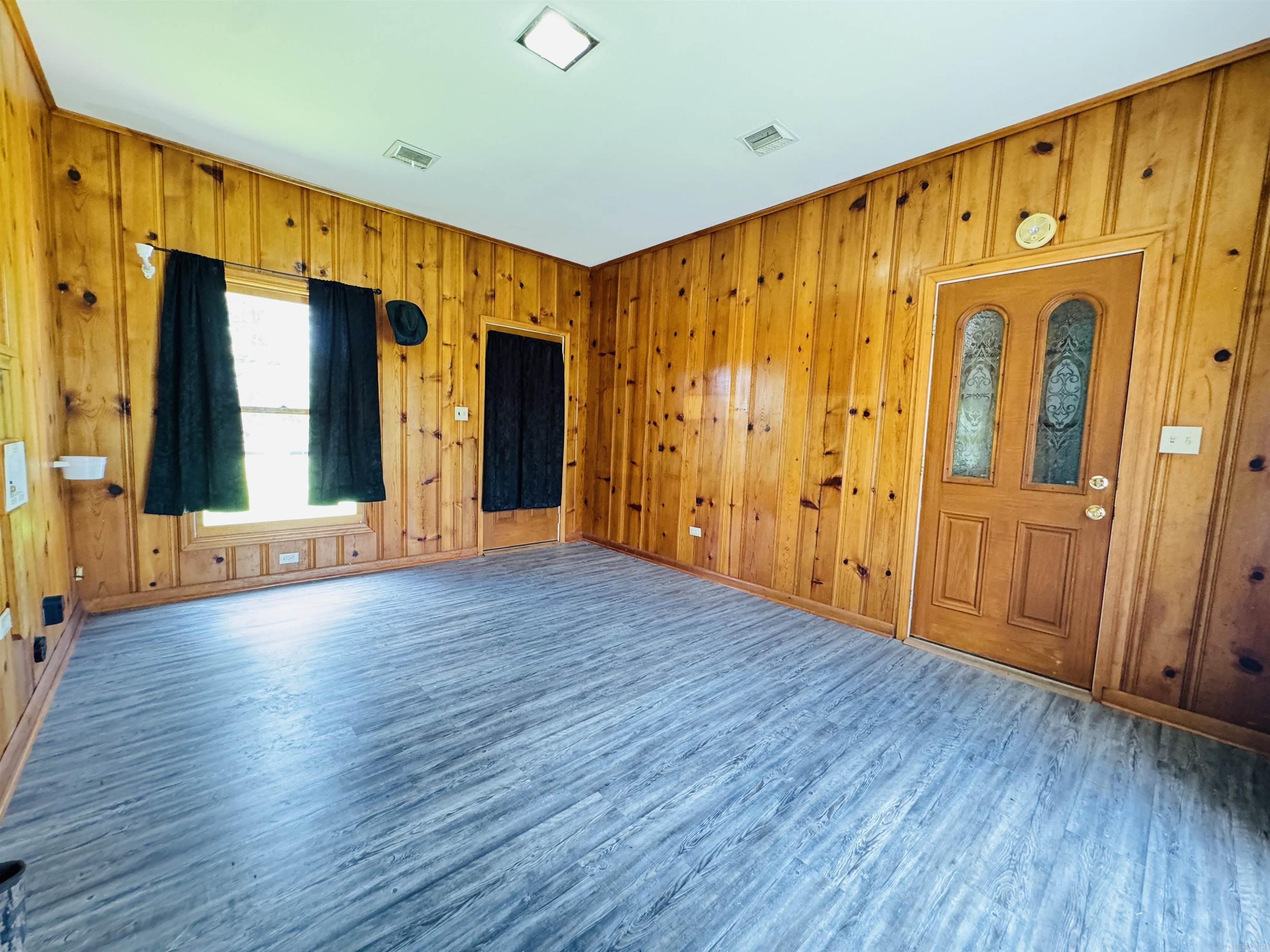 144 Larkin Road  Melbourne, AR