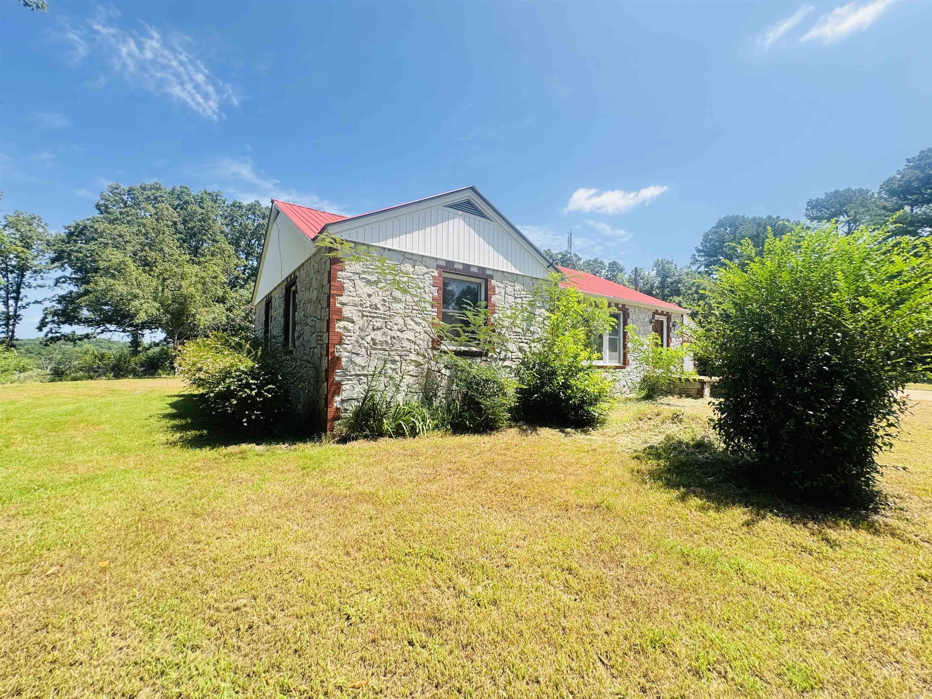 144 Larkin Road  Melbourne, AR