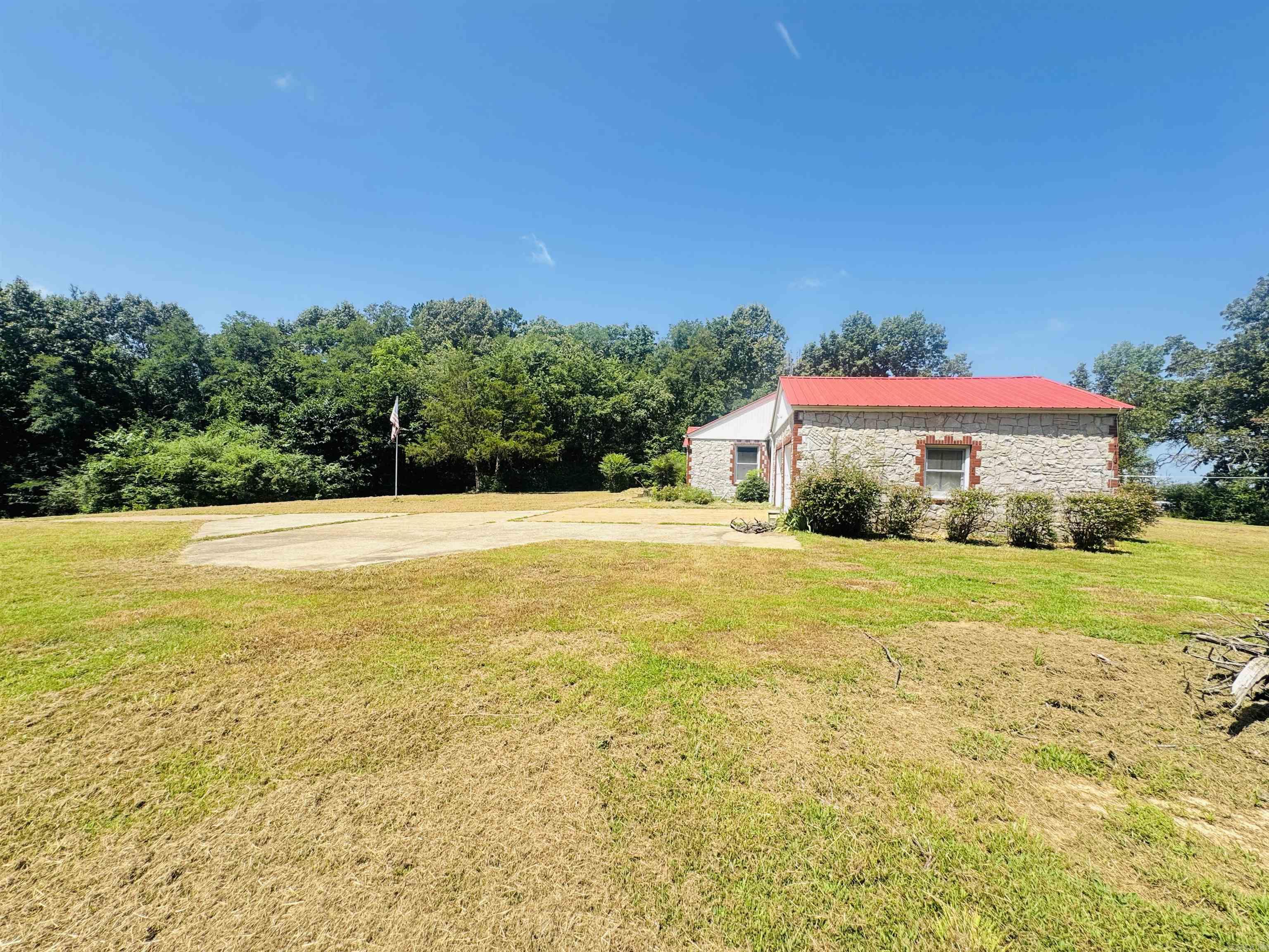 144 Larkin Road  Melbourne, AR