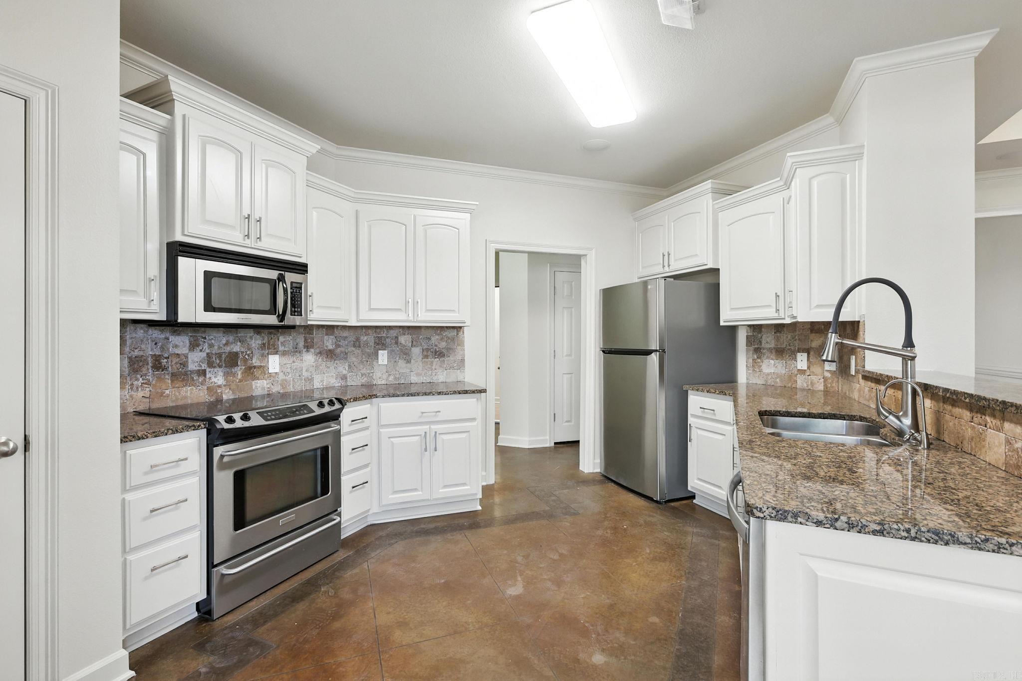 5528 Village  Benton, AR