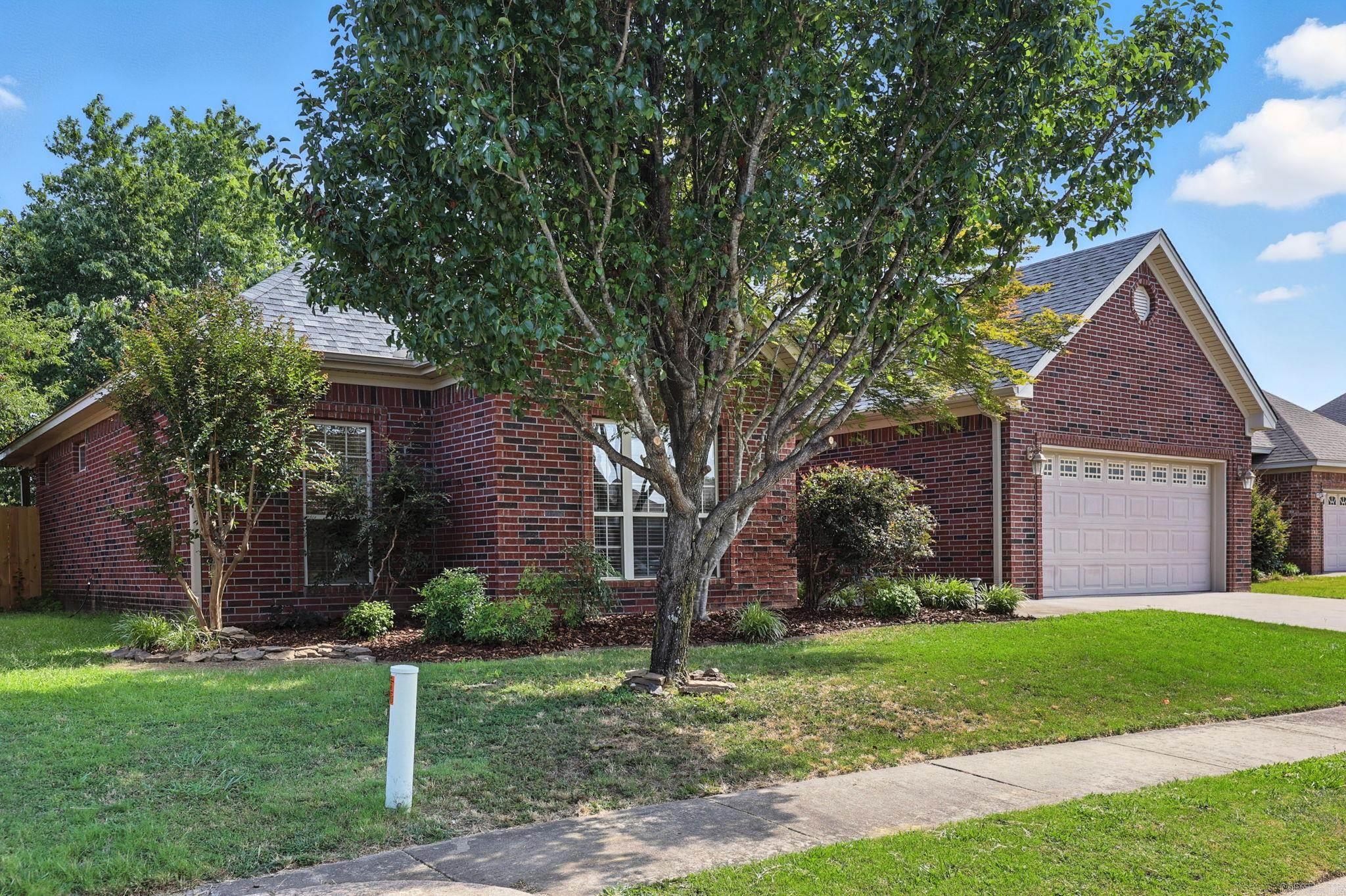 5528 Village  Benton, AR