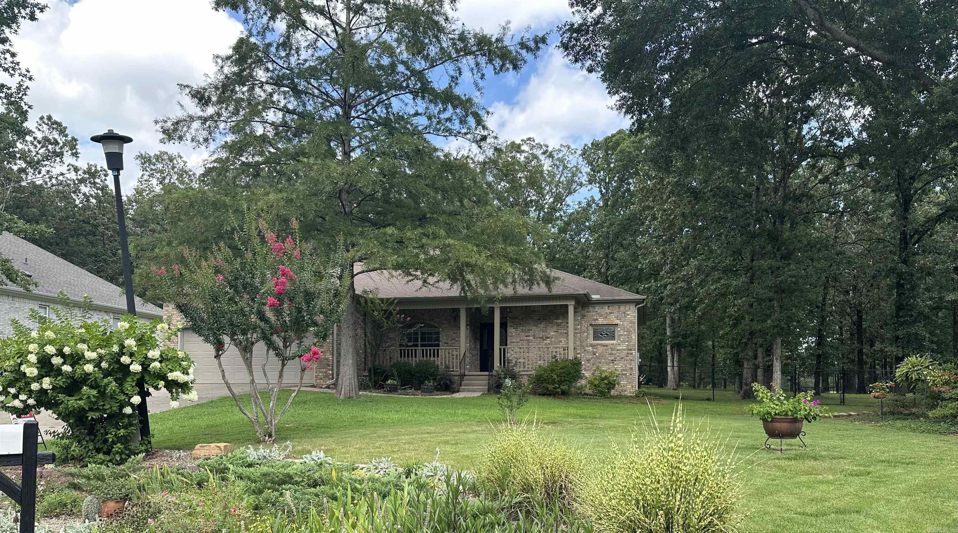 302 Fairoaks  Jacksonville, AR
