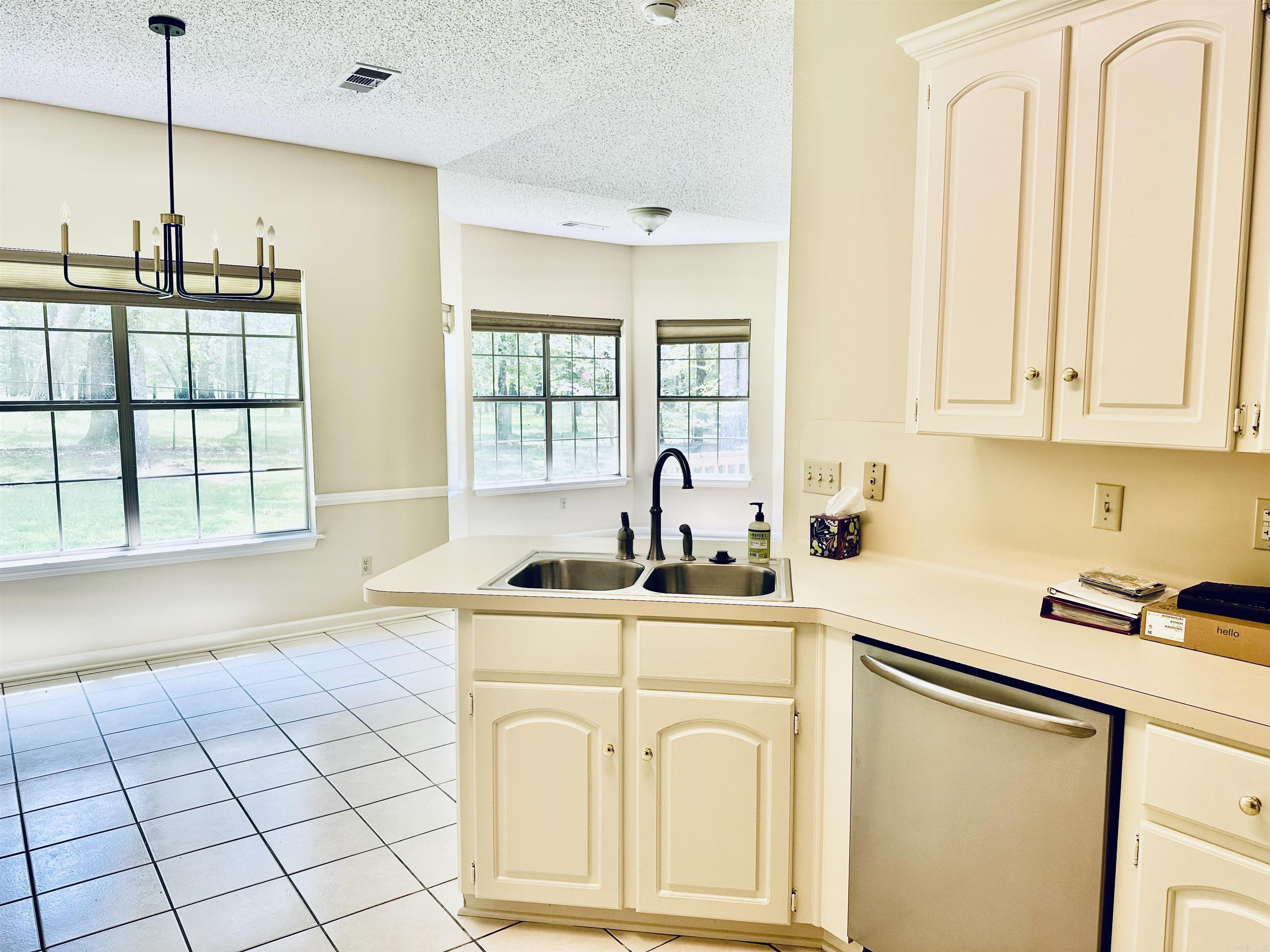 302 Fairoaks  Jacksonville, AR
