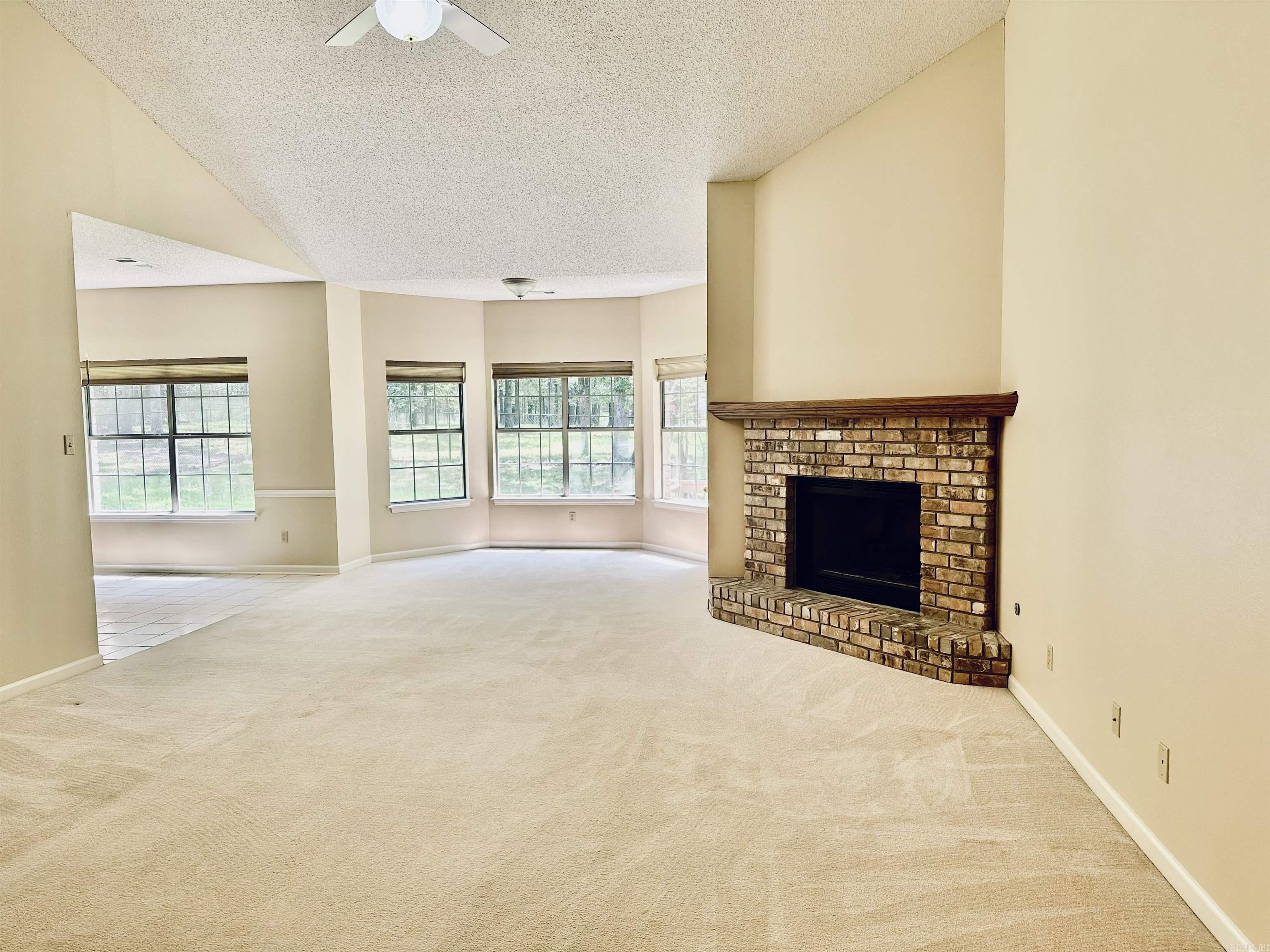 302 Fairoaks  Jacksonville, AR