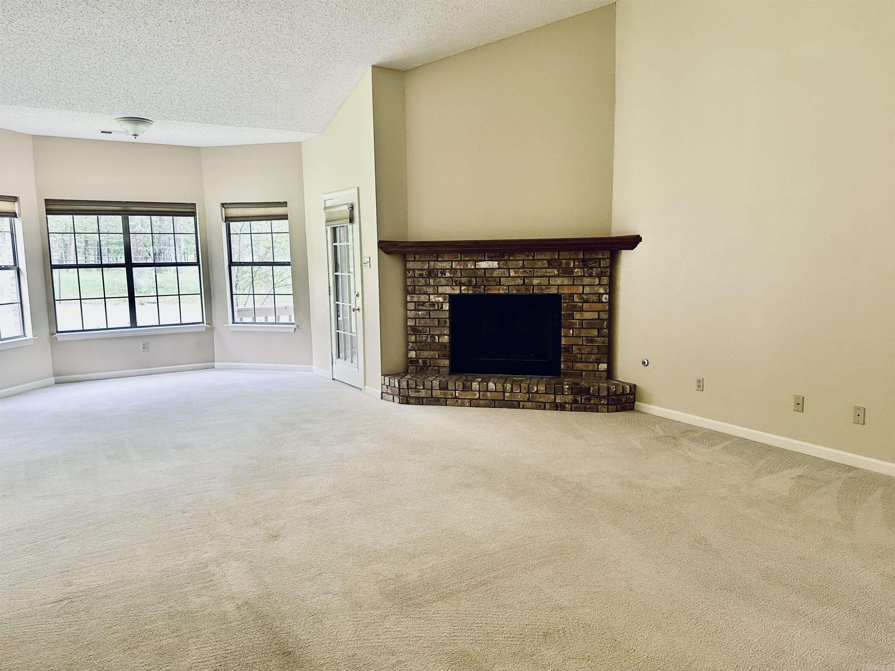 302 Fairoaks  Jacksonville, AR