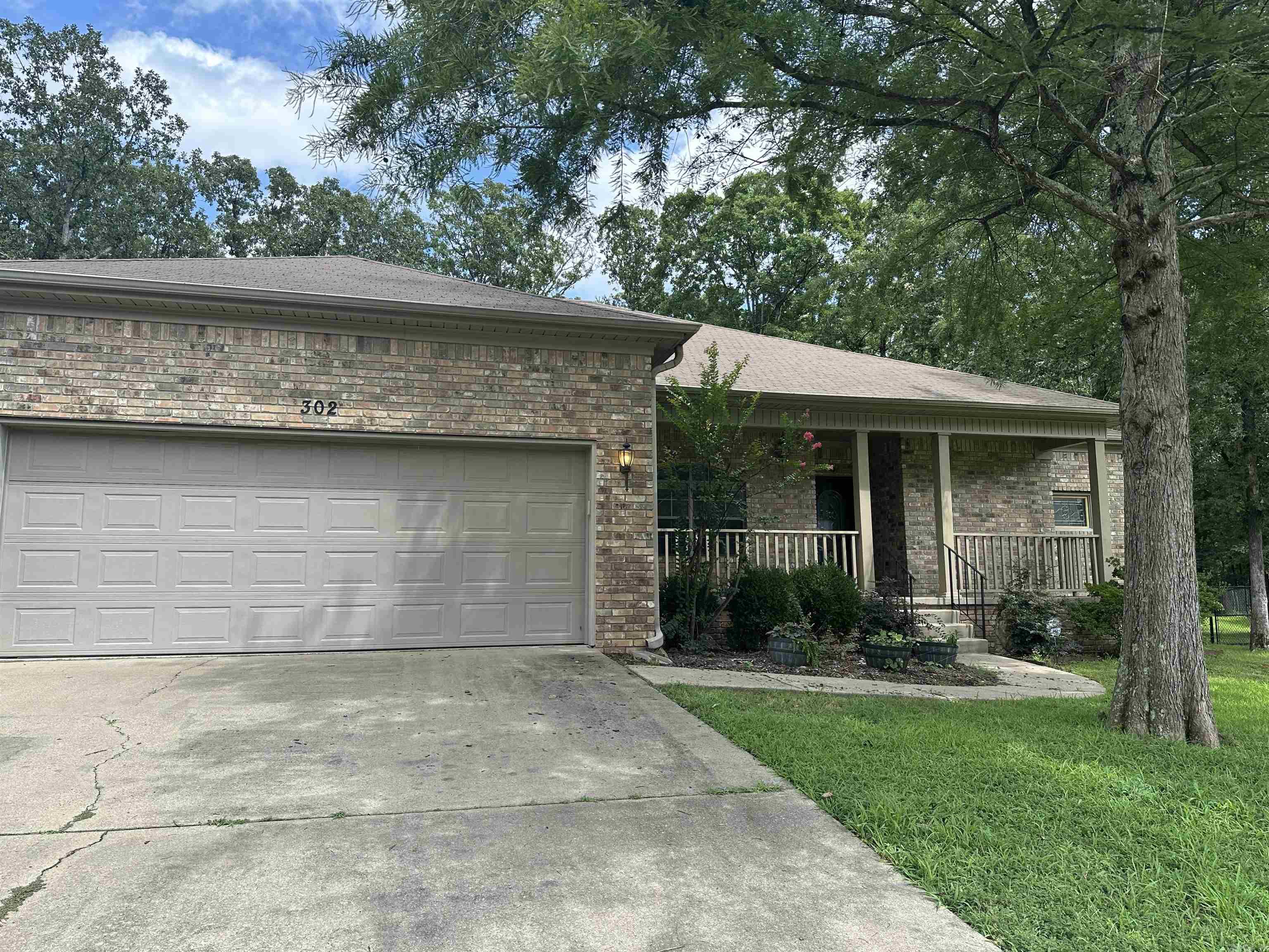 302 Fairoaks  Jacksonville, AR
