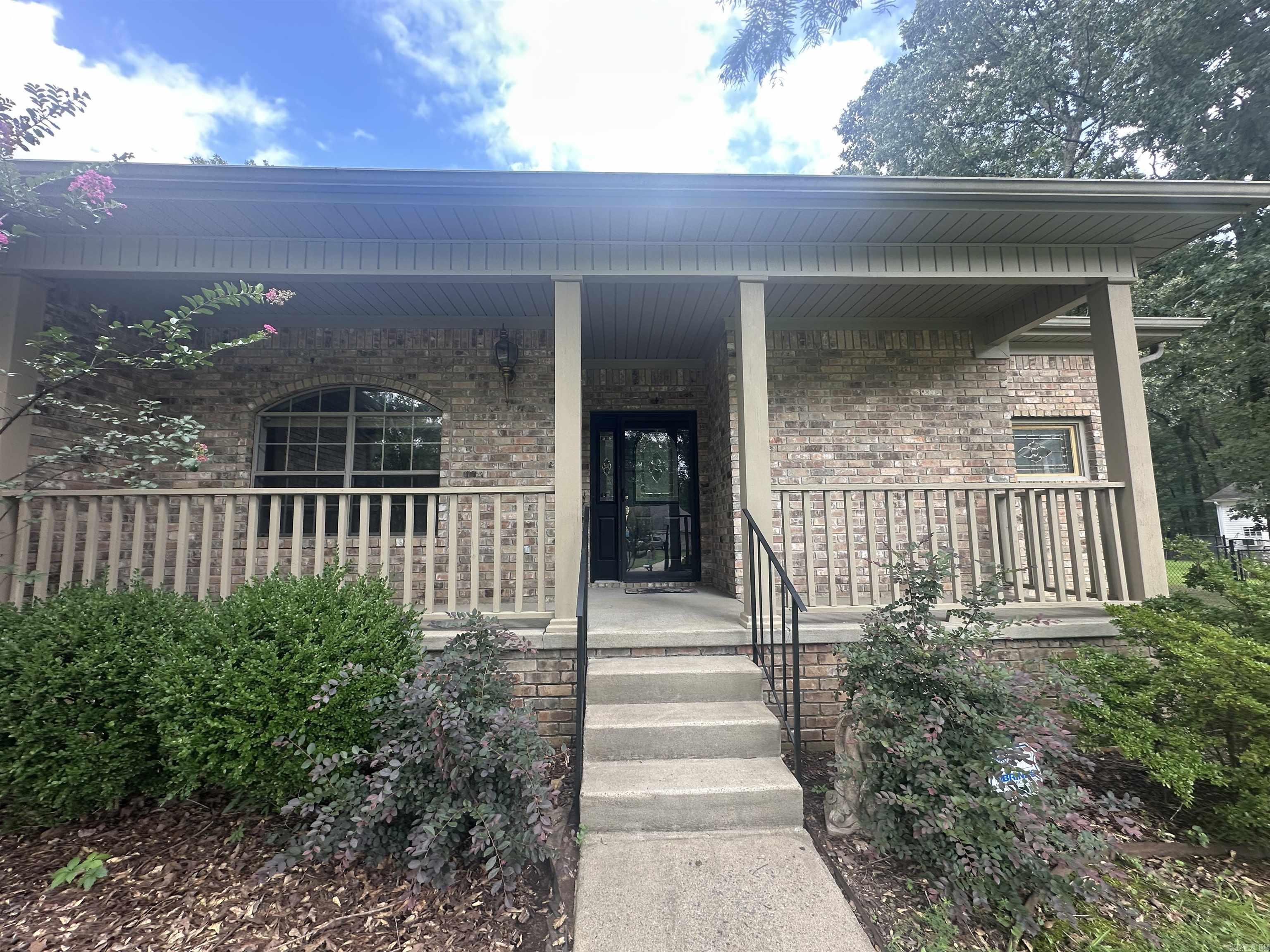 302 Fairoaks  Jacksonville, AR