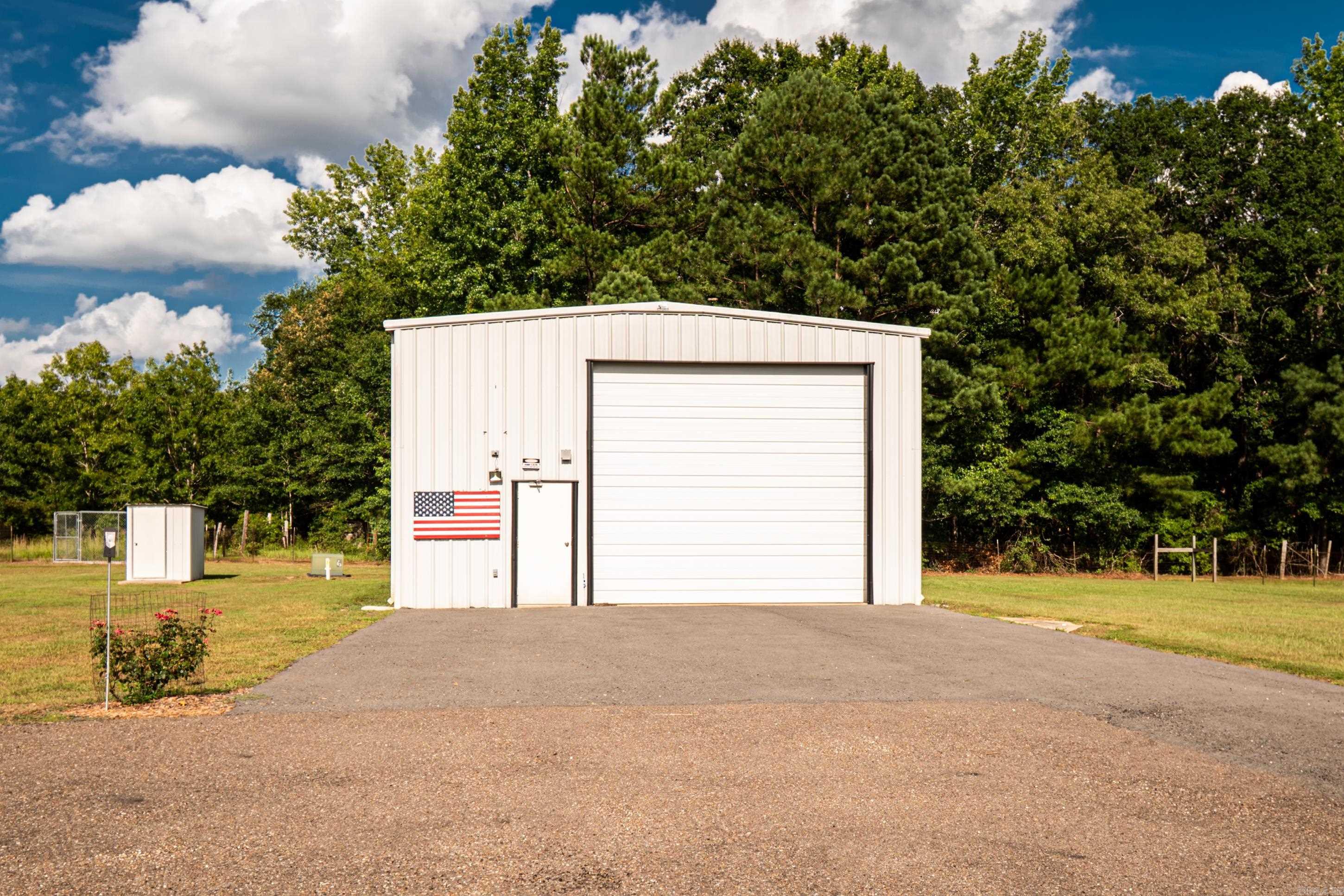 1782 E AR 274 Hwy.  Hampton, AR