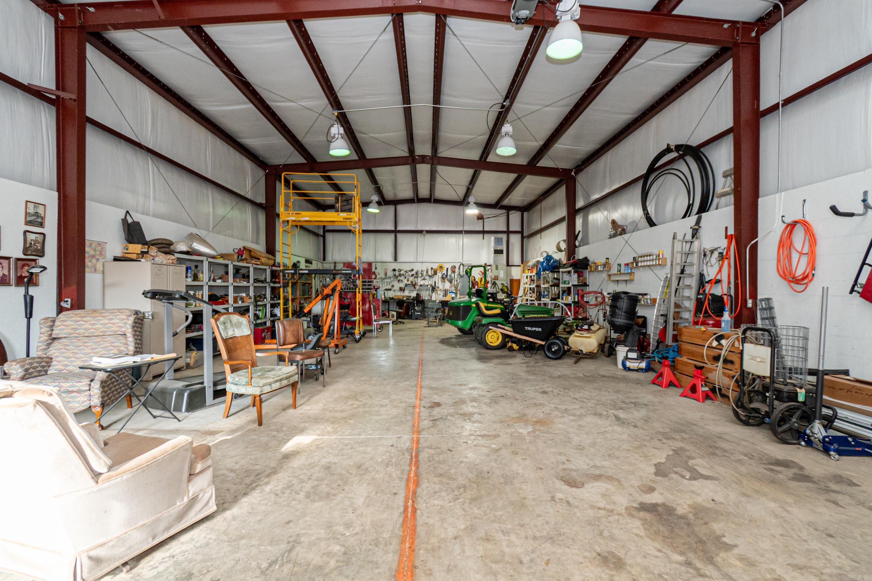 1782 E AR 274 Hwy.  Hampton, AR