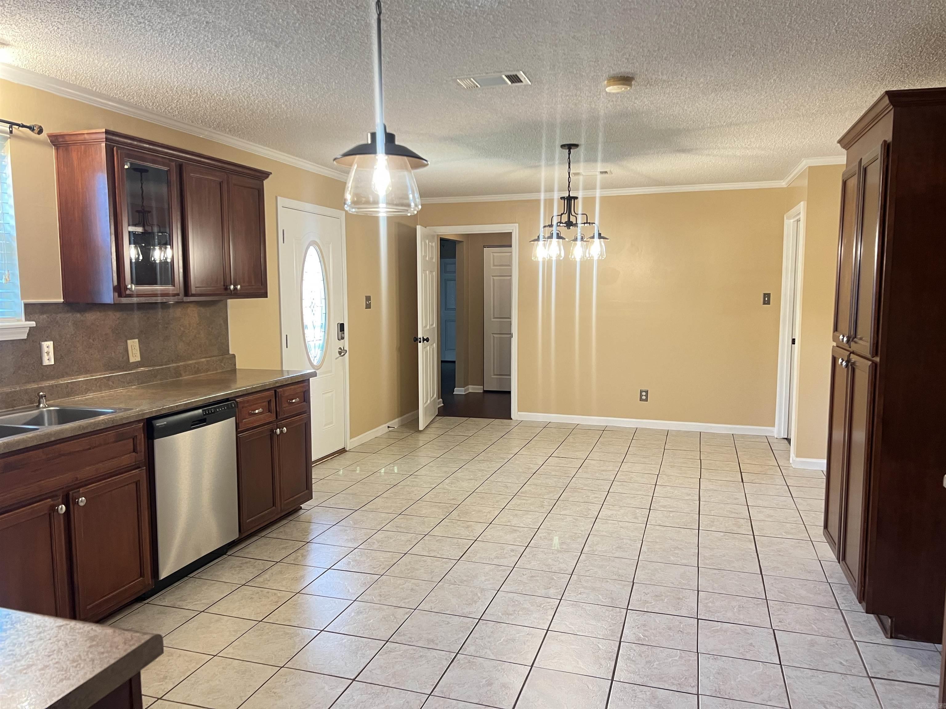 7200 Nell Drive  Pine Bluff, AR