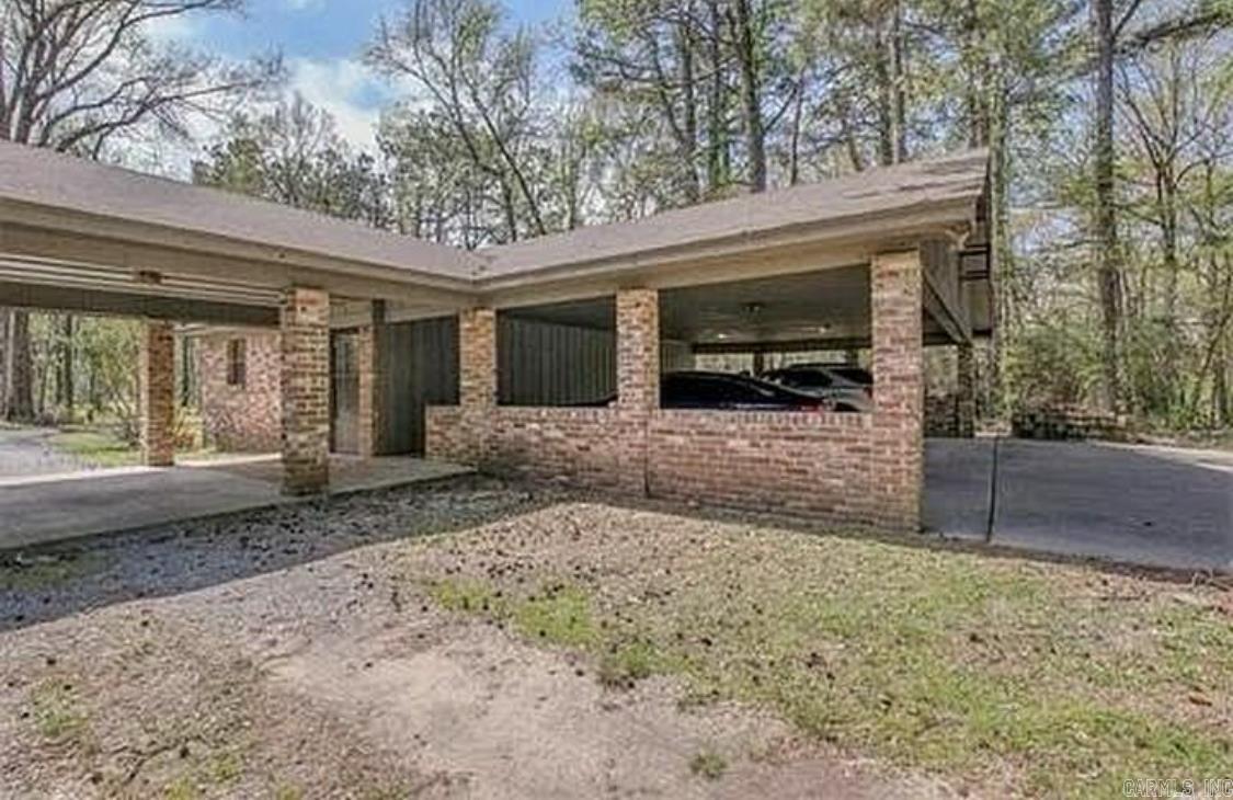 8707 Sulpher Springs  Pine Bluff, AR