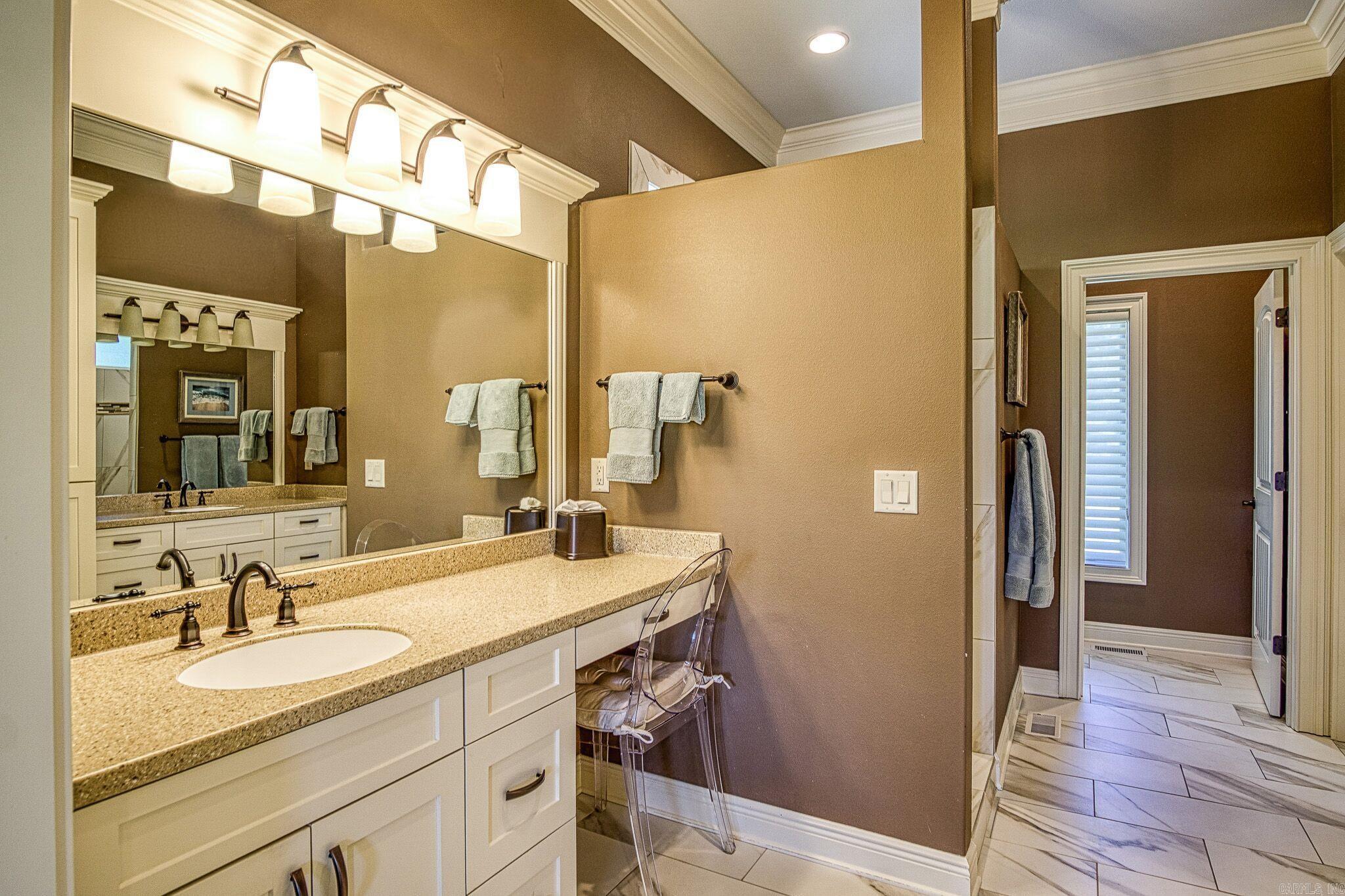 8 Vereda Lane Hot Springs Village, AR 71909