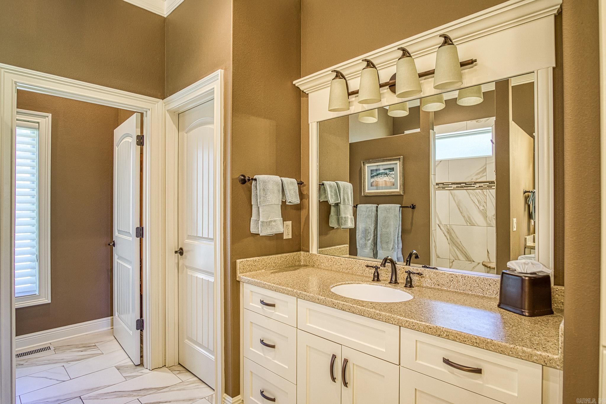 8 Vereda Lane Hot Springs Village, AR 71909