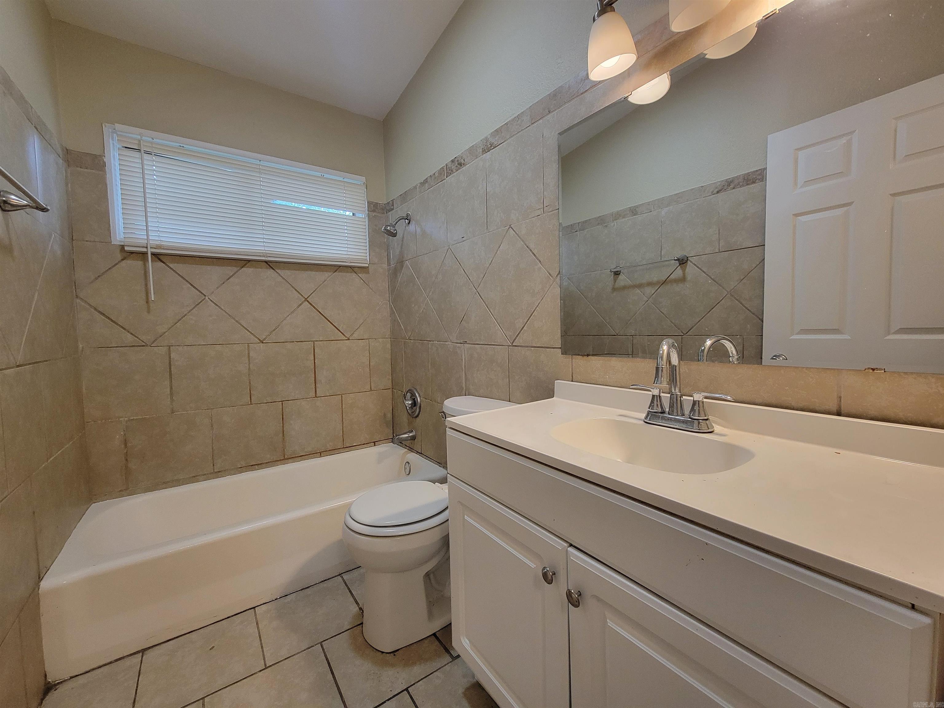 27 Westmont Cir  Little Rock, AR