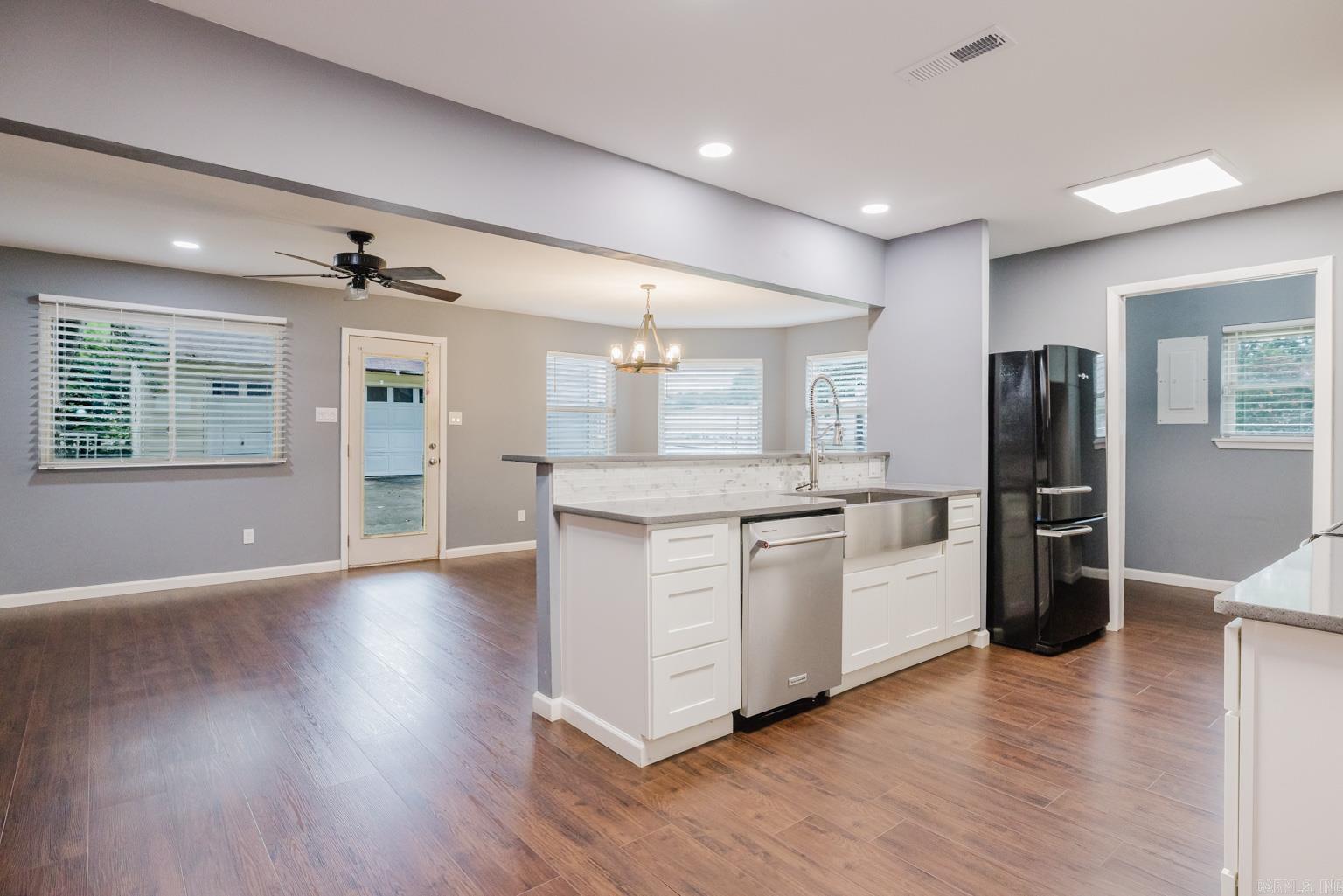 2412 Denise  Benton, AR