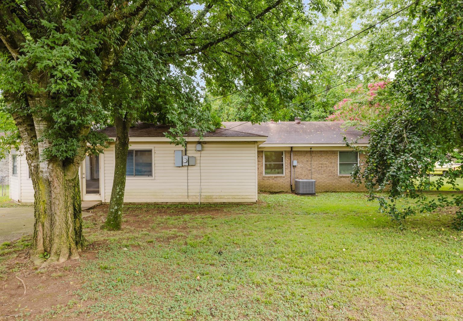 2412 Denise  Benton, AR