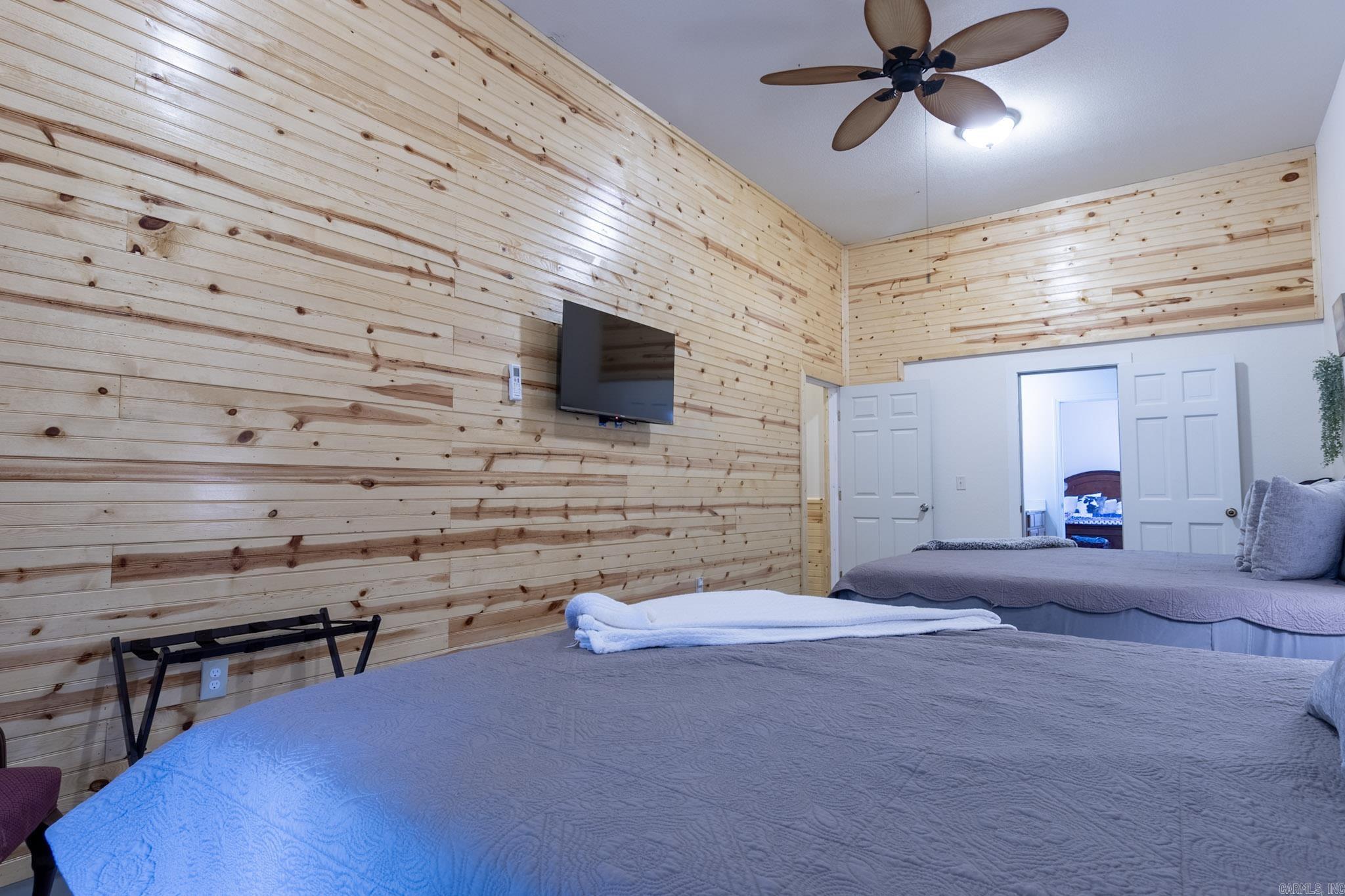 2617 Shipps Drive Norfork, AR 72658