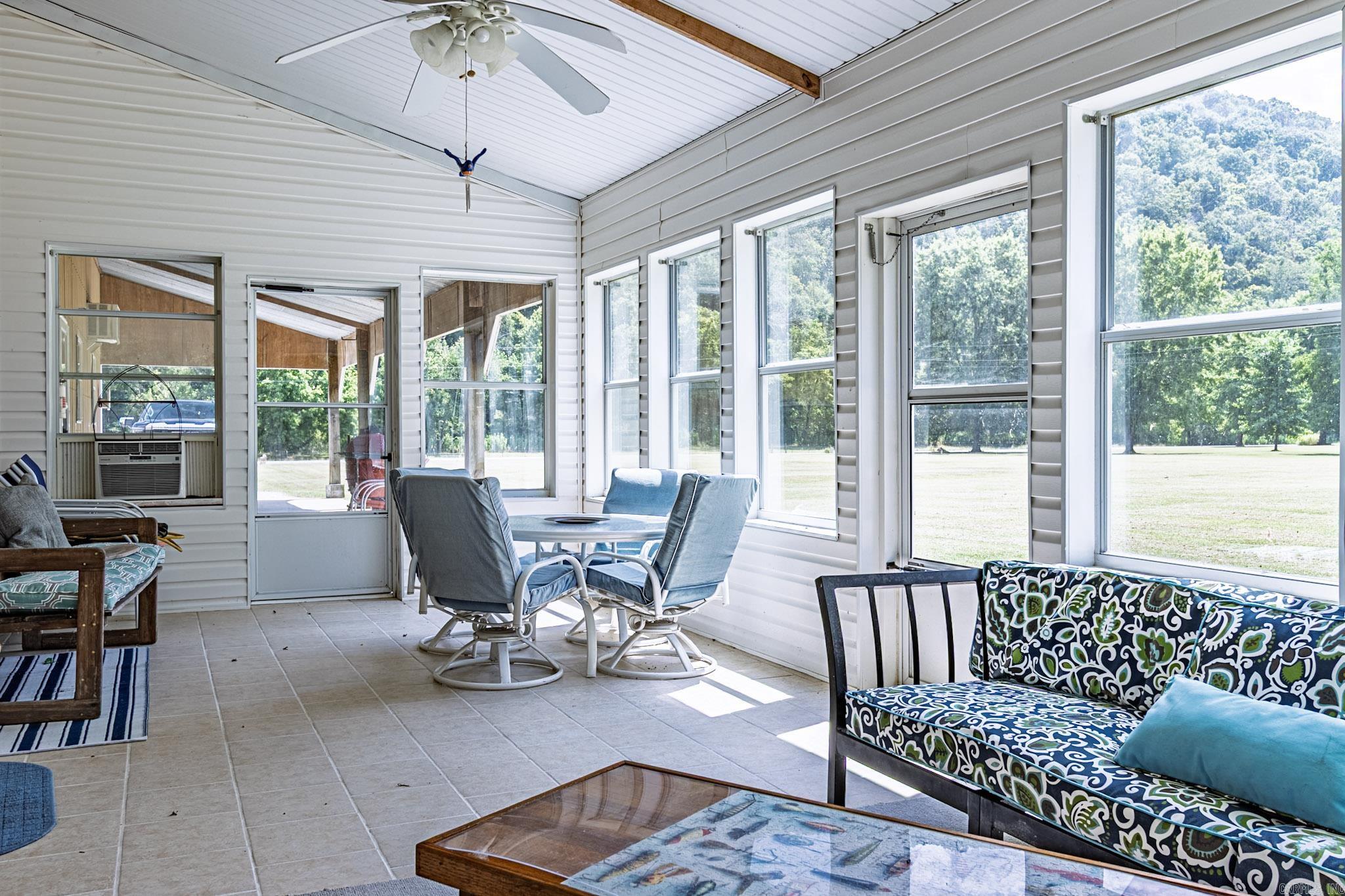 2617 Shipps Drive Norfork, AR 72658